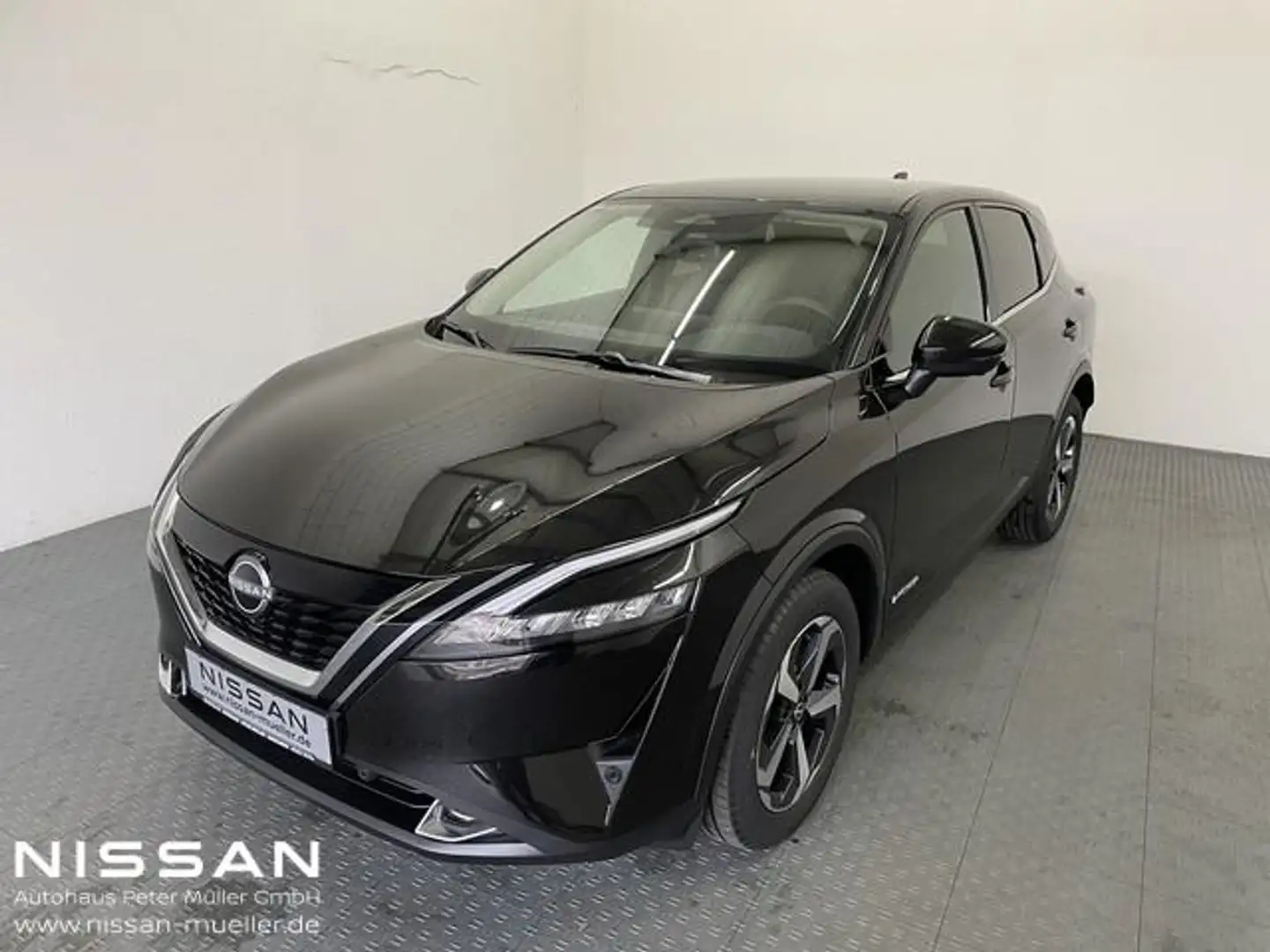 Nissan Qashqai 1.5 VC-T e-Power N-Connecta Winter Busin Schwarz - 1
