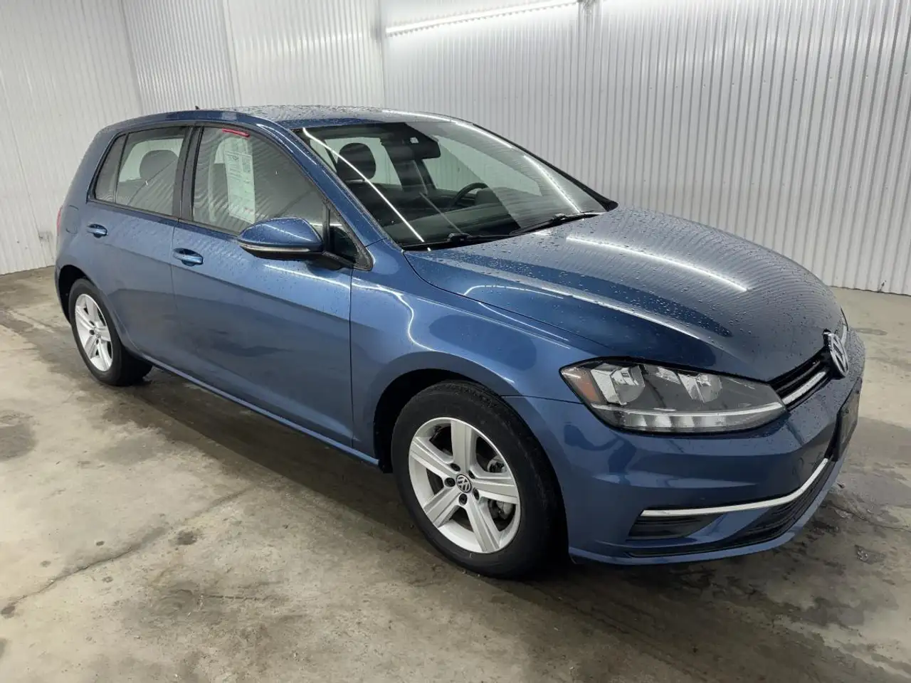 Volkswagen Golf снимка Volkswagen Golf