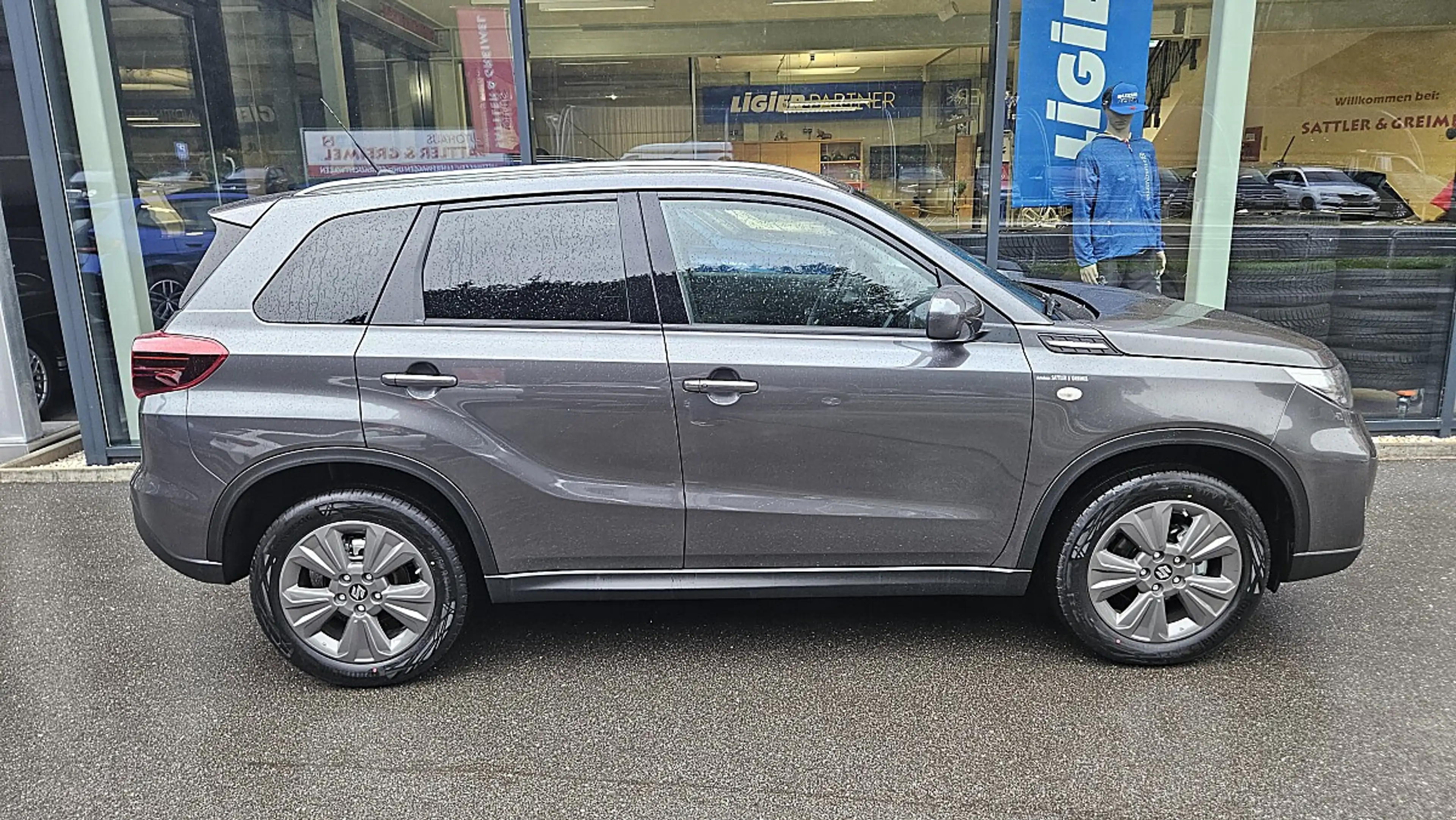Suzuki Vitara 1,4 Hybrid ALLGRIP shine — photo 11