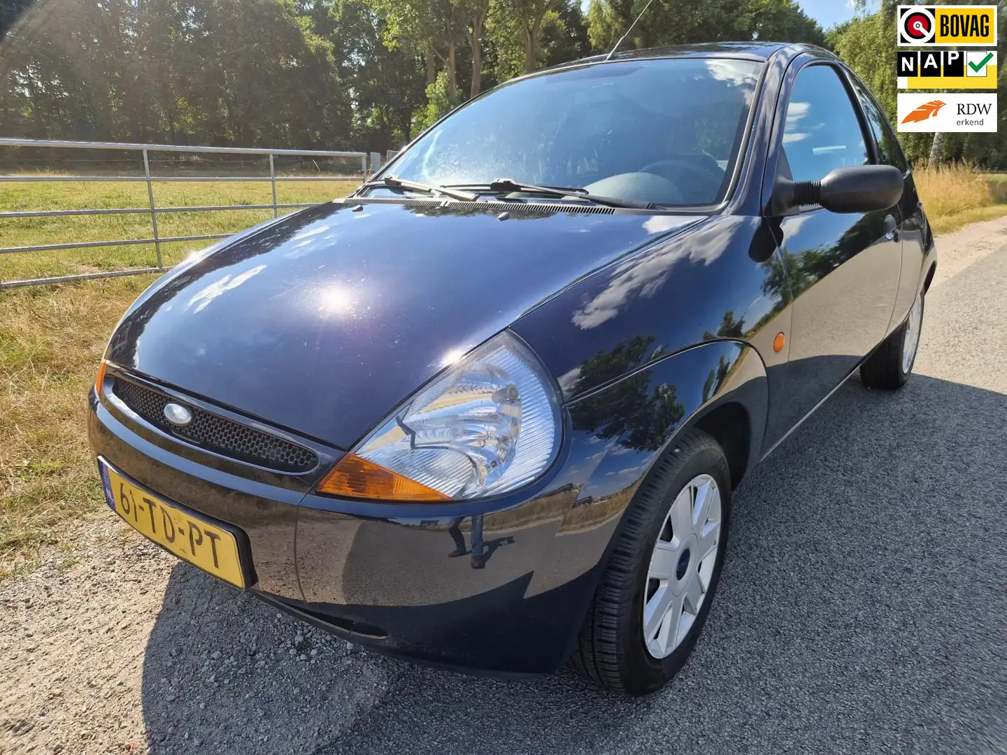 Ford Ka/Ka+ 1.3 Futura airco 1ste eigenaar en nieuwe apk Bleu - 1