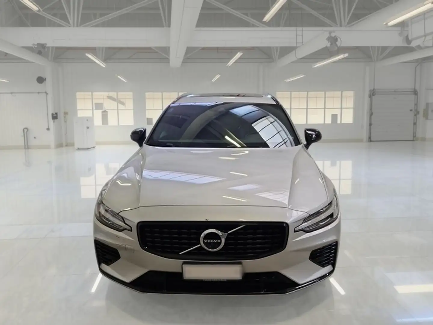 Volvo V60 T6 plug-in AWD autom. Recharge R-Design WAGON - 2