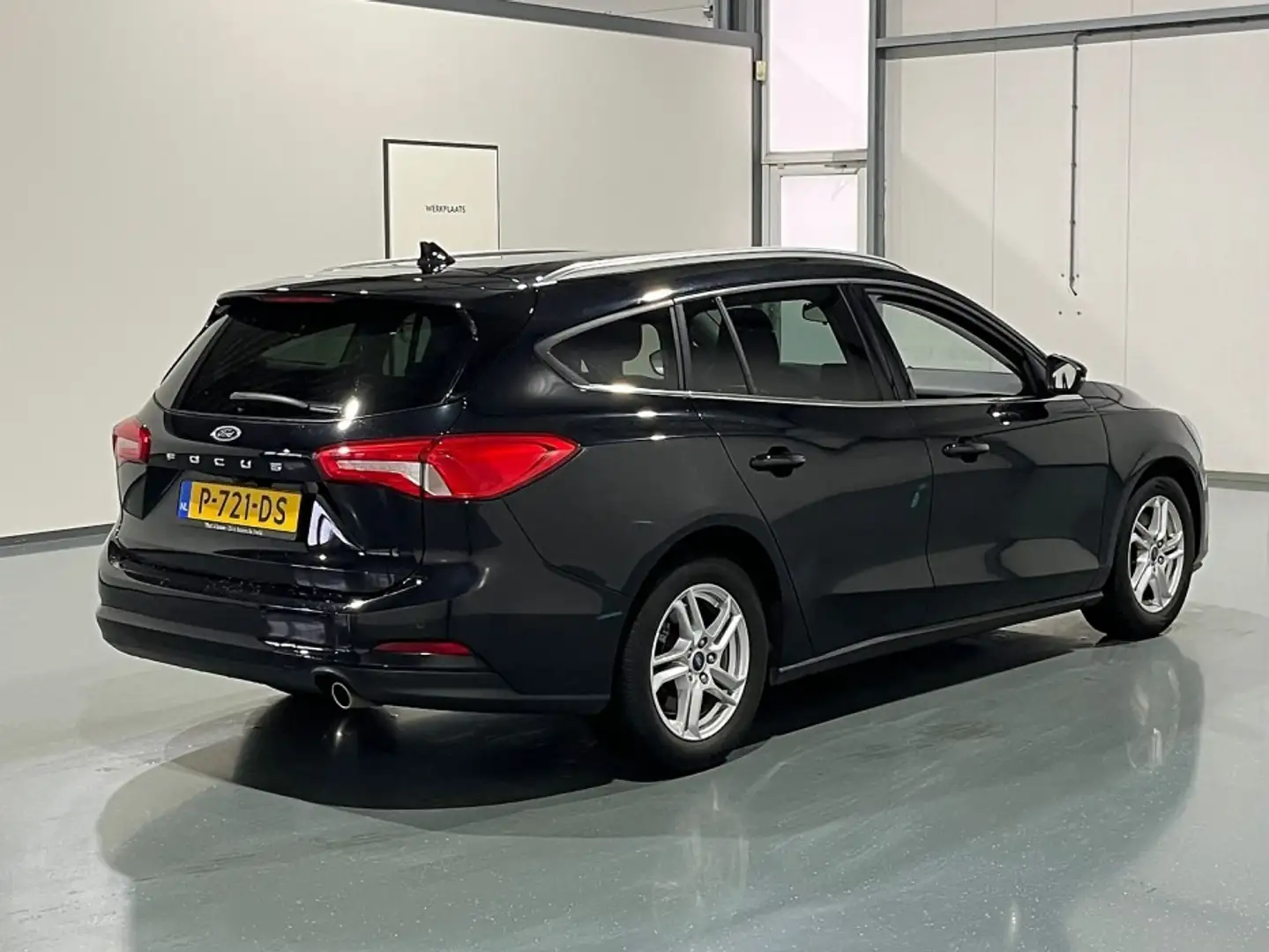 Ford Focus Wagon 1.0 EcoBoost Trend Edition Business | Stoel/ Zwart - 2