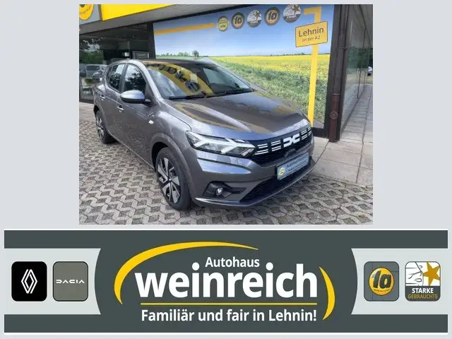 Dacia Sandero Automatik Klima & CarPlay Klima Einparkhilfe