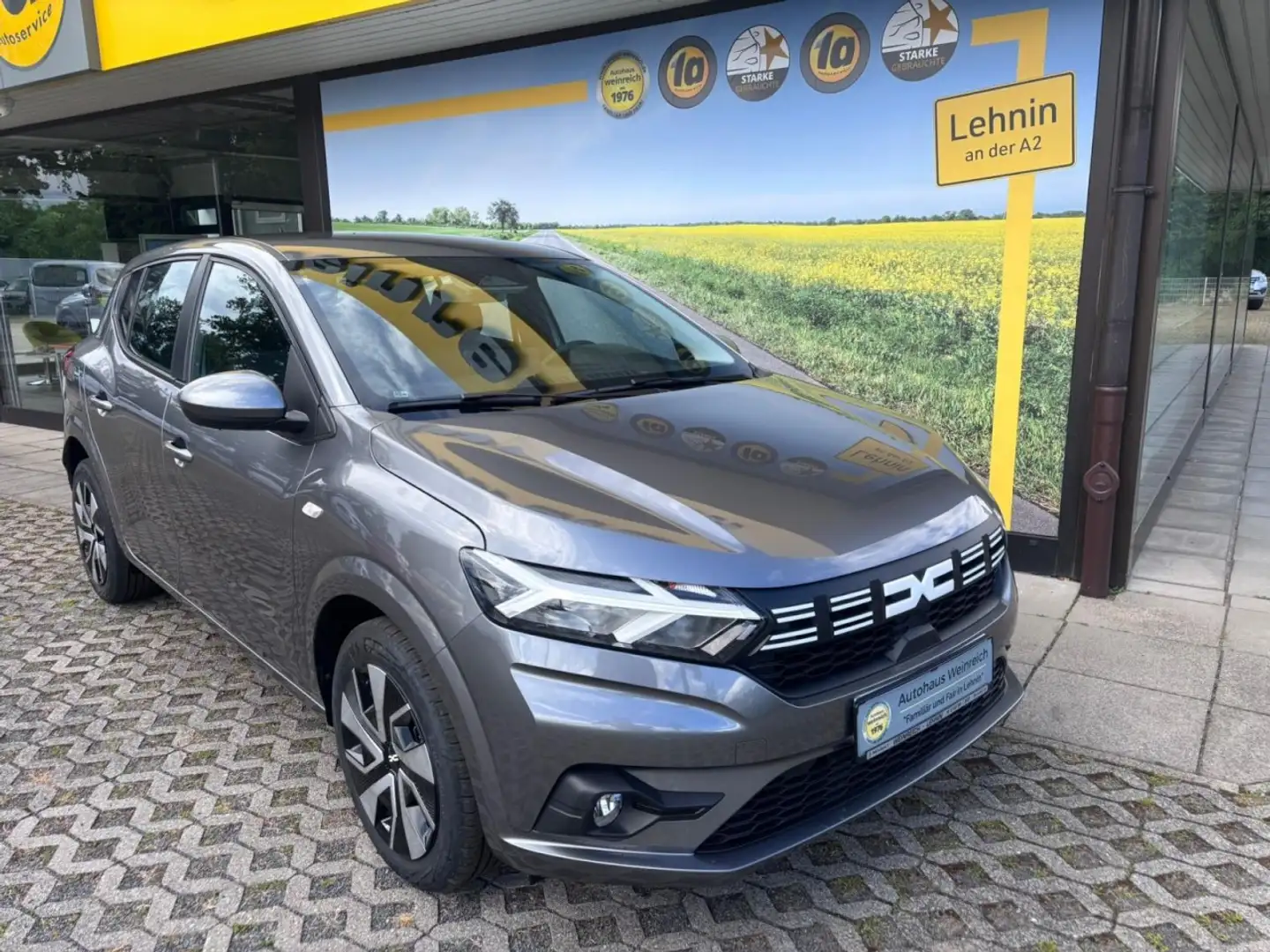 Dacia Sandero Automatik Klima & CarPlay Klima Einparkhilfe Grau - 2