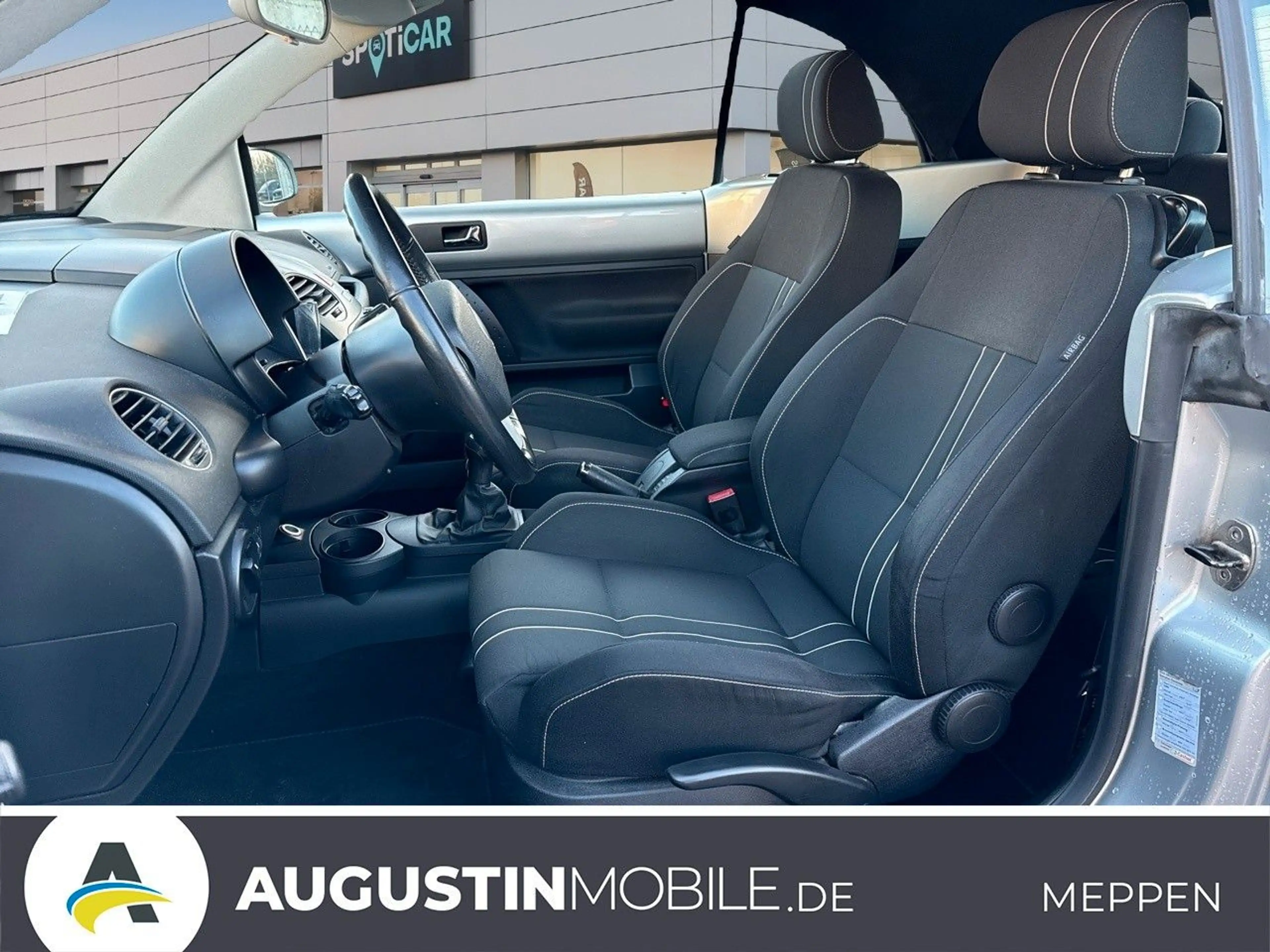 Volkswagen New Beetle Cabriolet 2.0 Freestyle*Sitzheizung* — photo 9