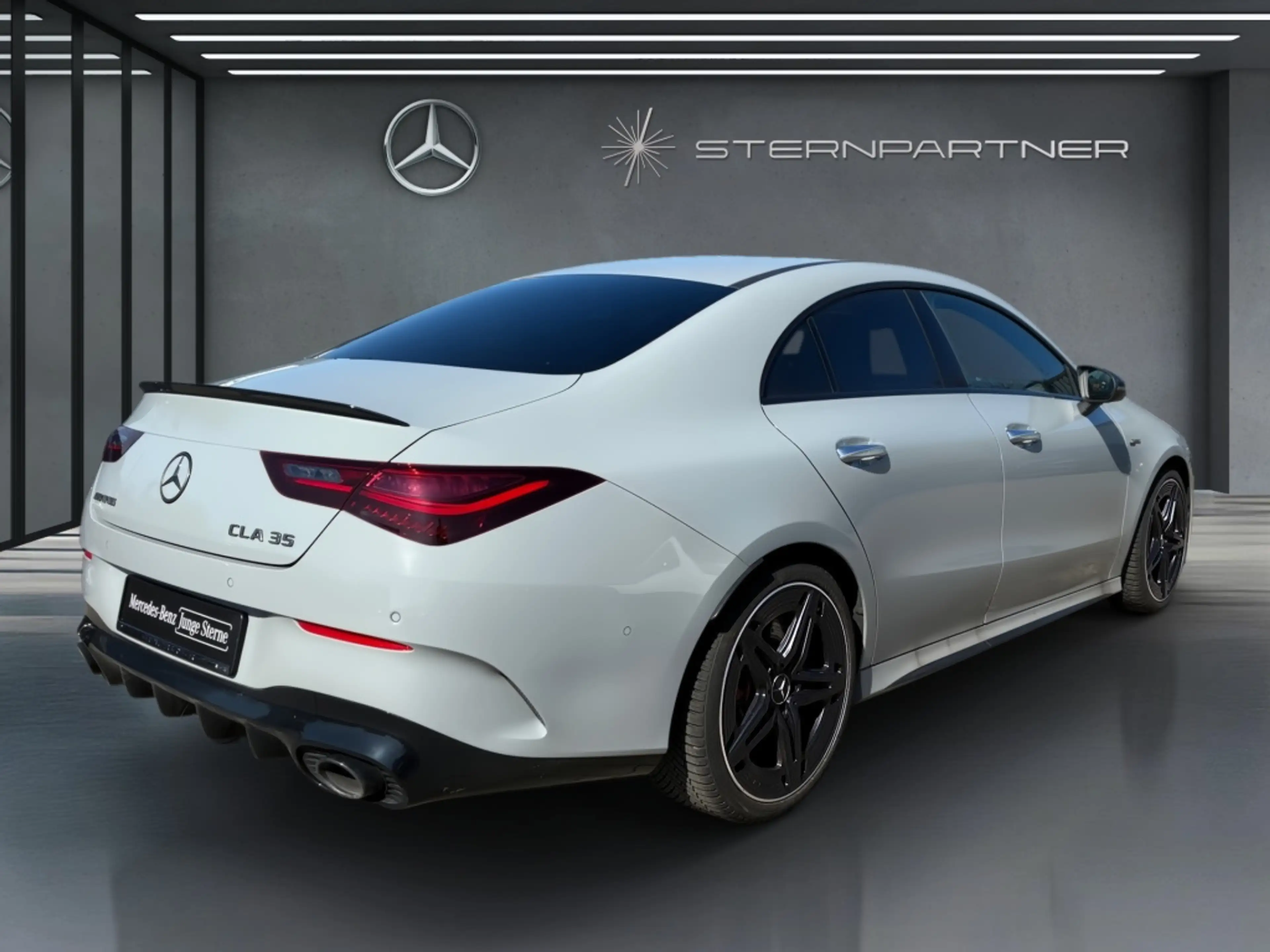 Mercedes-Benz CLA 35 AMG AMG CLA 35 4M AMG+Night+Navi+Distronic+Ambiente+ — photo 12