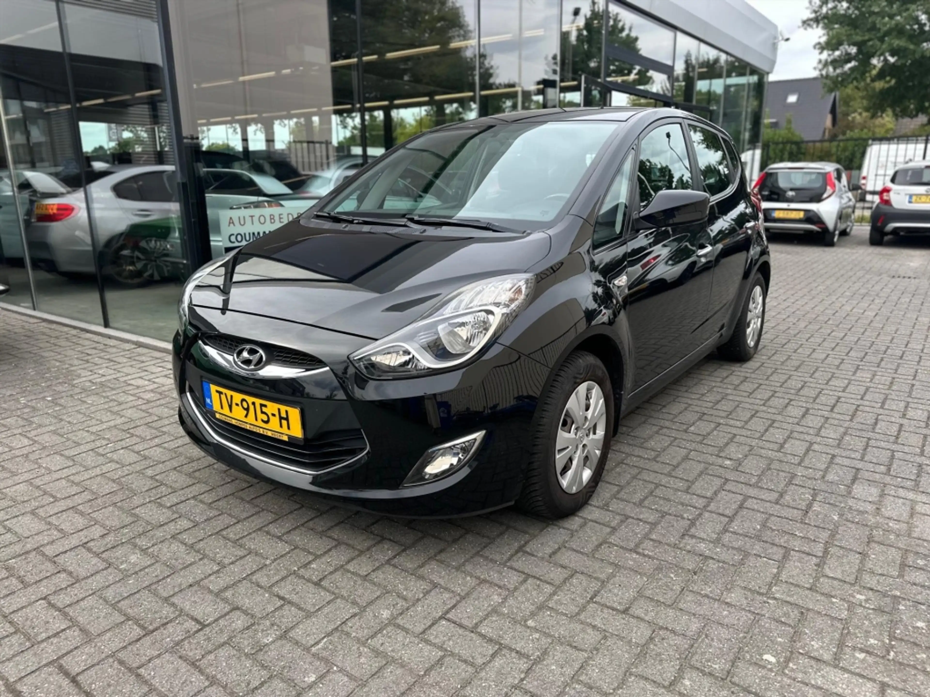 Hyundai iX20 1.4i blue 90pk i-Vision