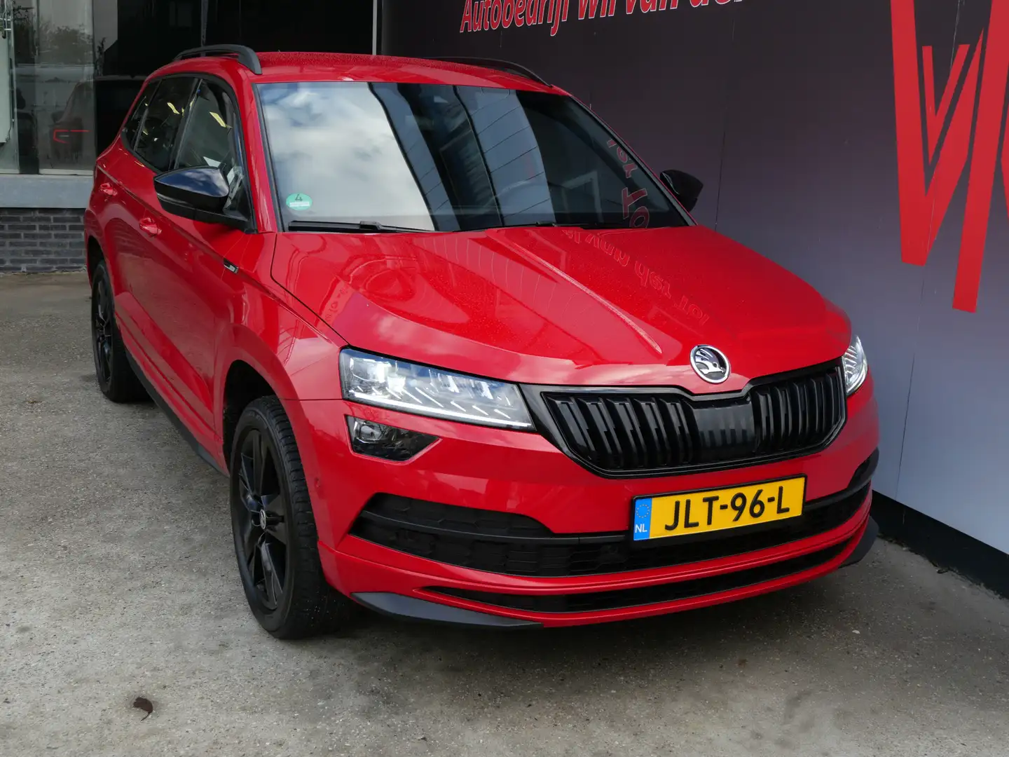 Skoda Karoq 1.5 TSI ACT SPORTLINE | AUTOMAAT | A.C.C | VIRTUAL Rood - 2