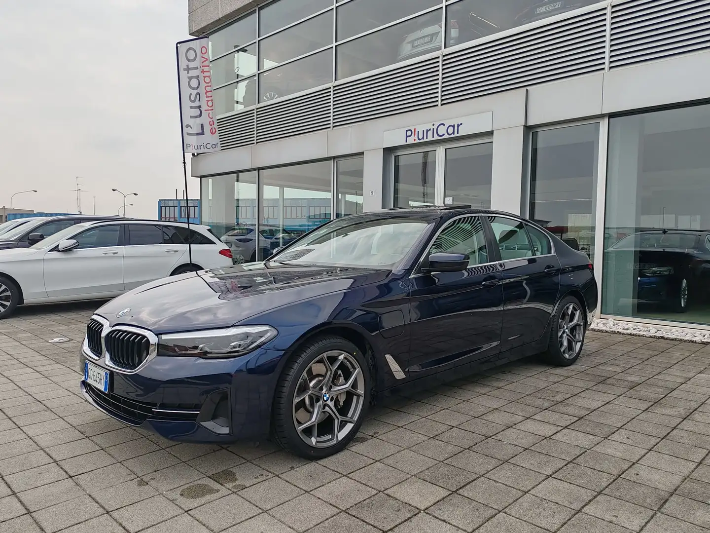 BMW 530 e xDrive PHEV 292cv FariLED Pelle Tetto Navi Bleu - 1