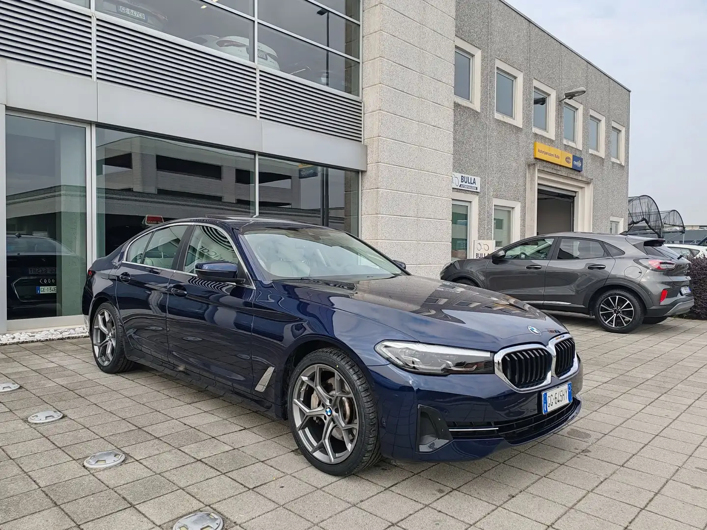 BMW 530 e xDrive PHEV 292cv FariLED Pelle Tetto Navi Bleu - 2