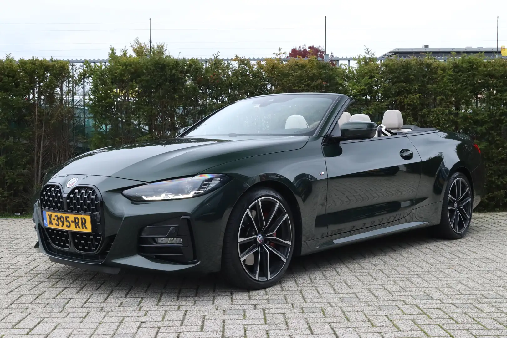BMW 430 4-serie Cabrio 430i xDrive High Executive M-Sport Groen - 1