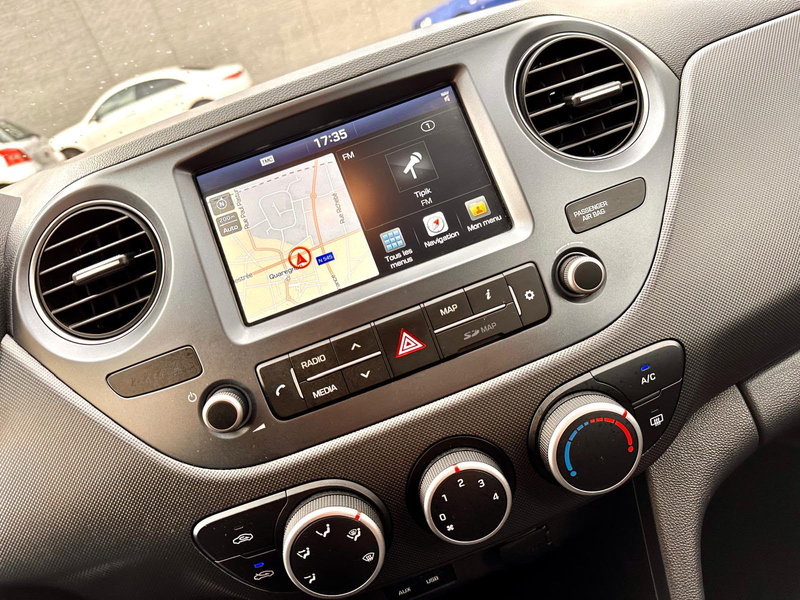 Hyundai i10 i10 1.0i Twist ° NAVI ° CARPLAY ° JANTES ° CLIM ° GARANTI 12 MOIS !! — photo 13