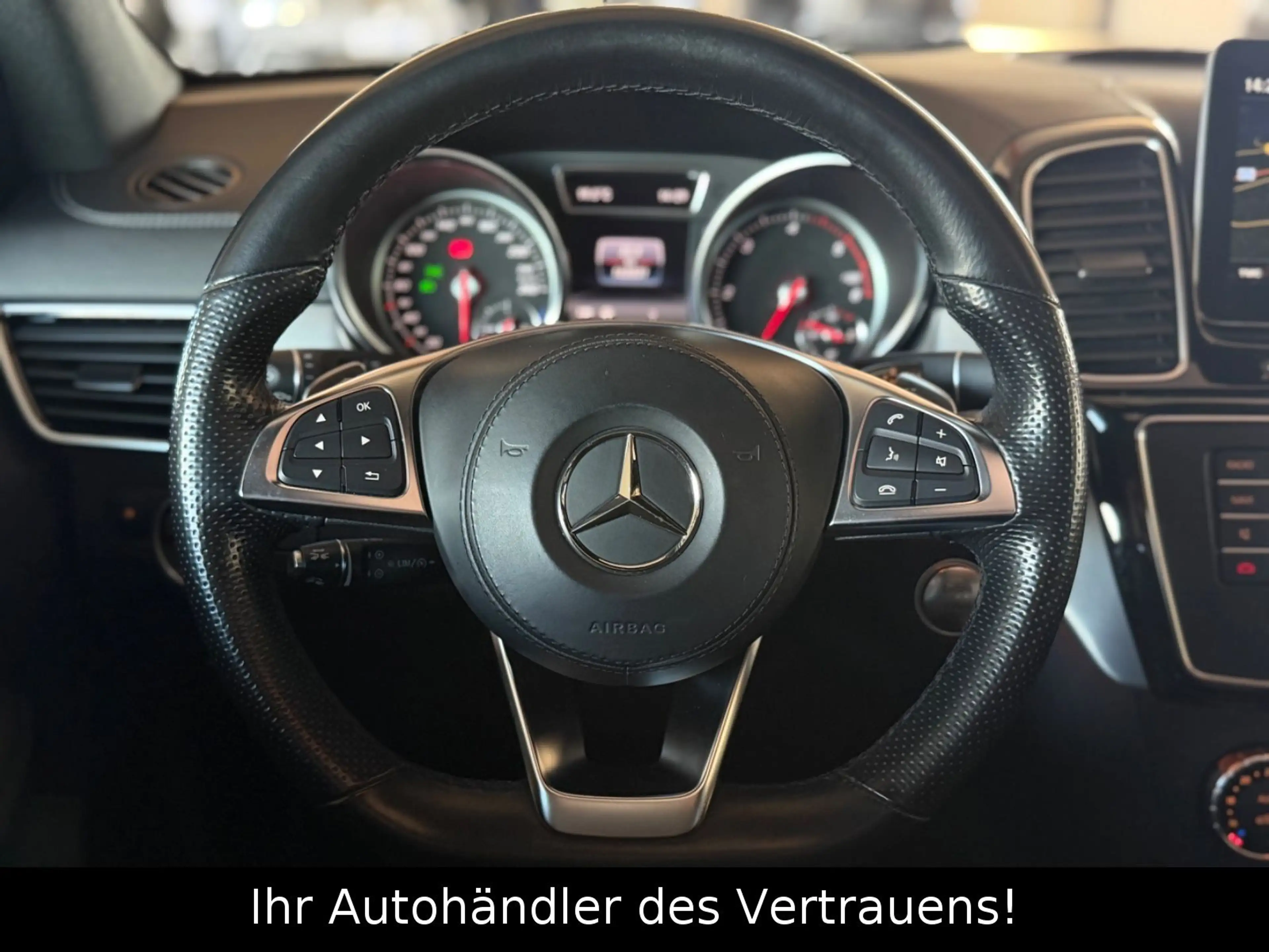 Mercedes-Benz GLS 350 d 4Matic AMG-Line*Pano*H&K*AHK*NAVI*LED — photo 11