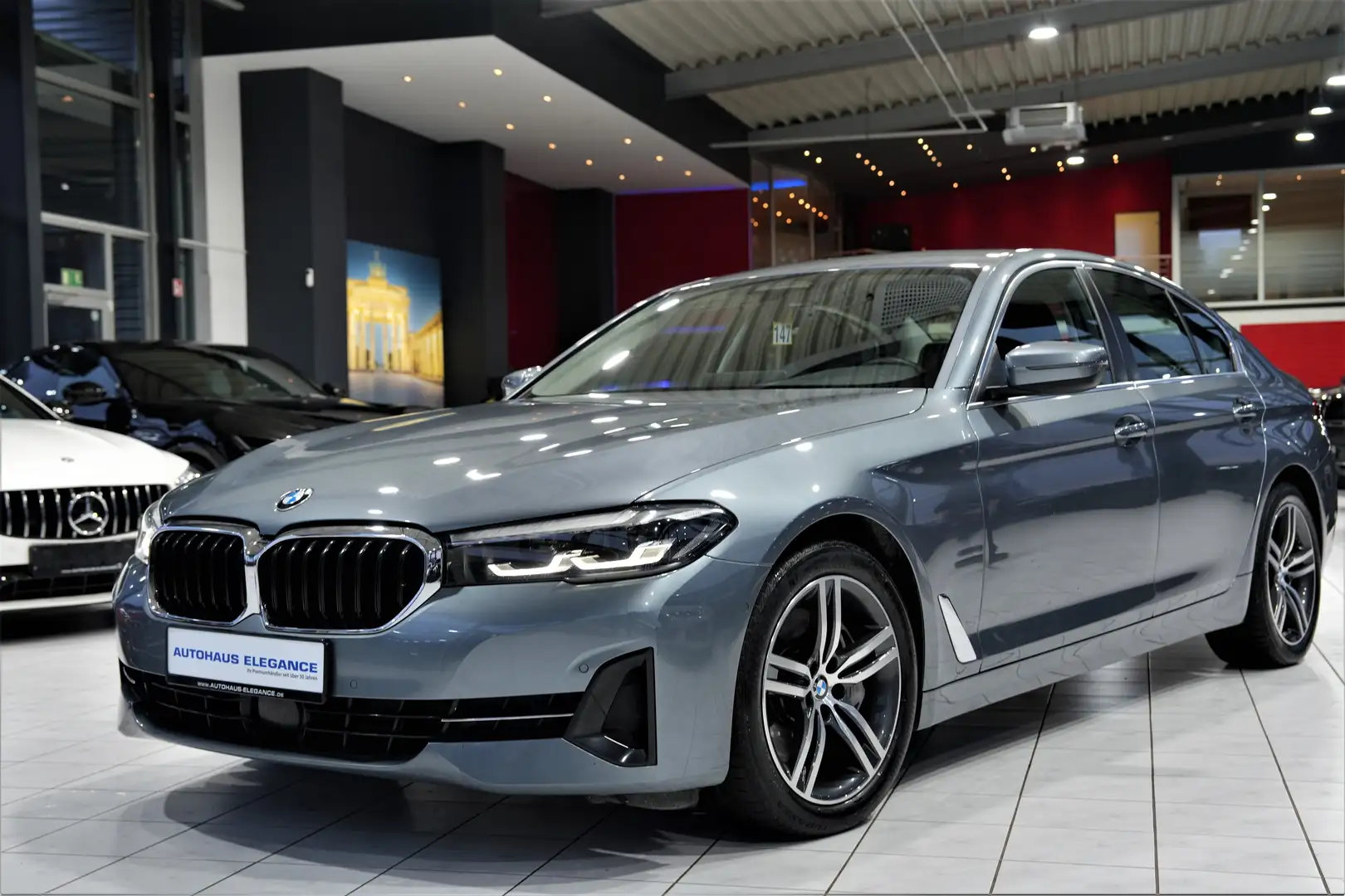 BMW 540 d xDrive*FOND-ENTERTAINMENT*LED*BUSINESS* Gris - 2