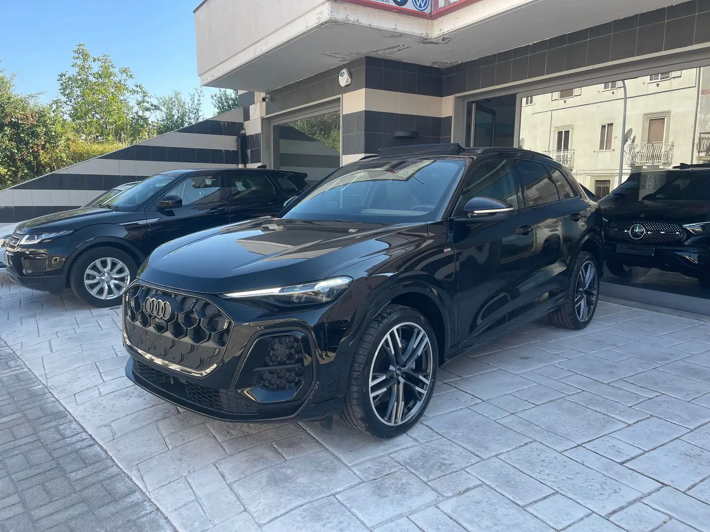 Audi Q5 * NUOVA* Q5 2.0 tdi. S line quattro  s-tronic Nero - 1