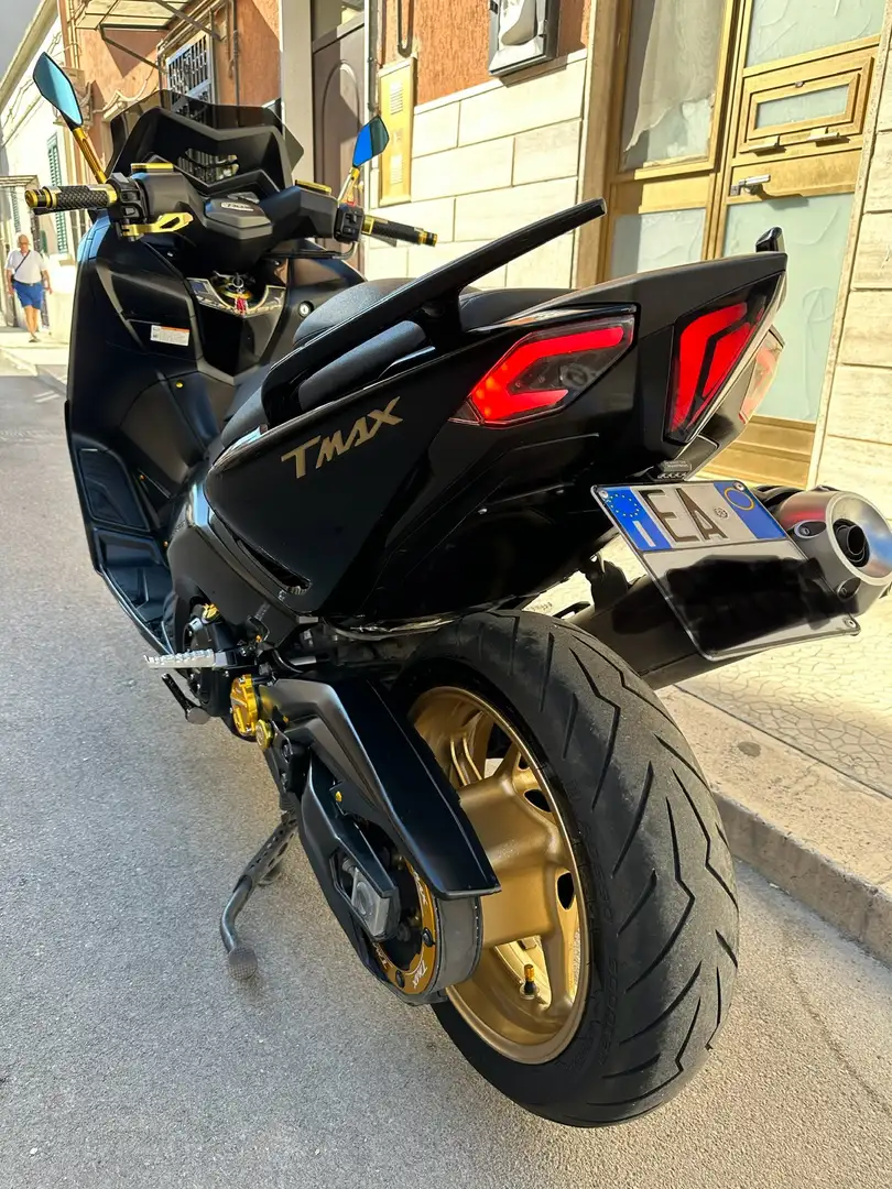 Yamaha TMAX 530 nero e oro Černá - 1