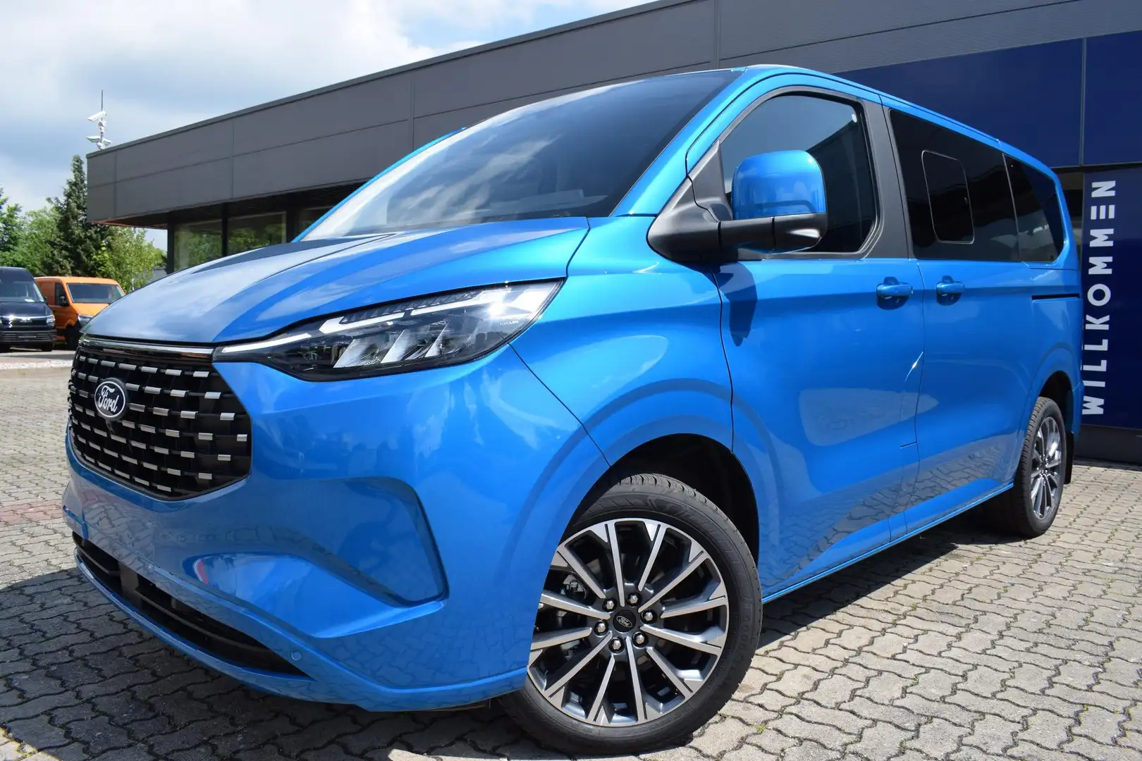 Ford Tourneo Custom L1H1 Titanium X PHEV Top Ausstatt Azul - 1