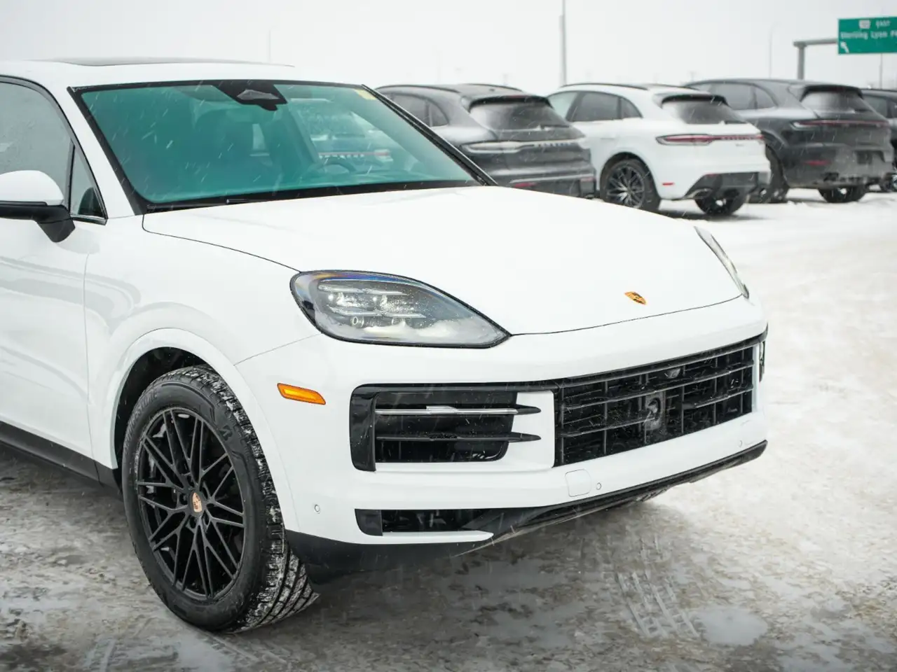 Porsche Cayenne снимка Porsche Cayenne