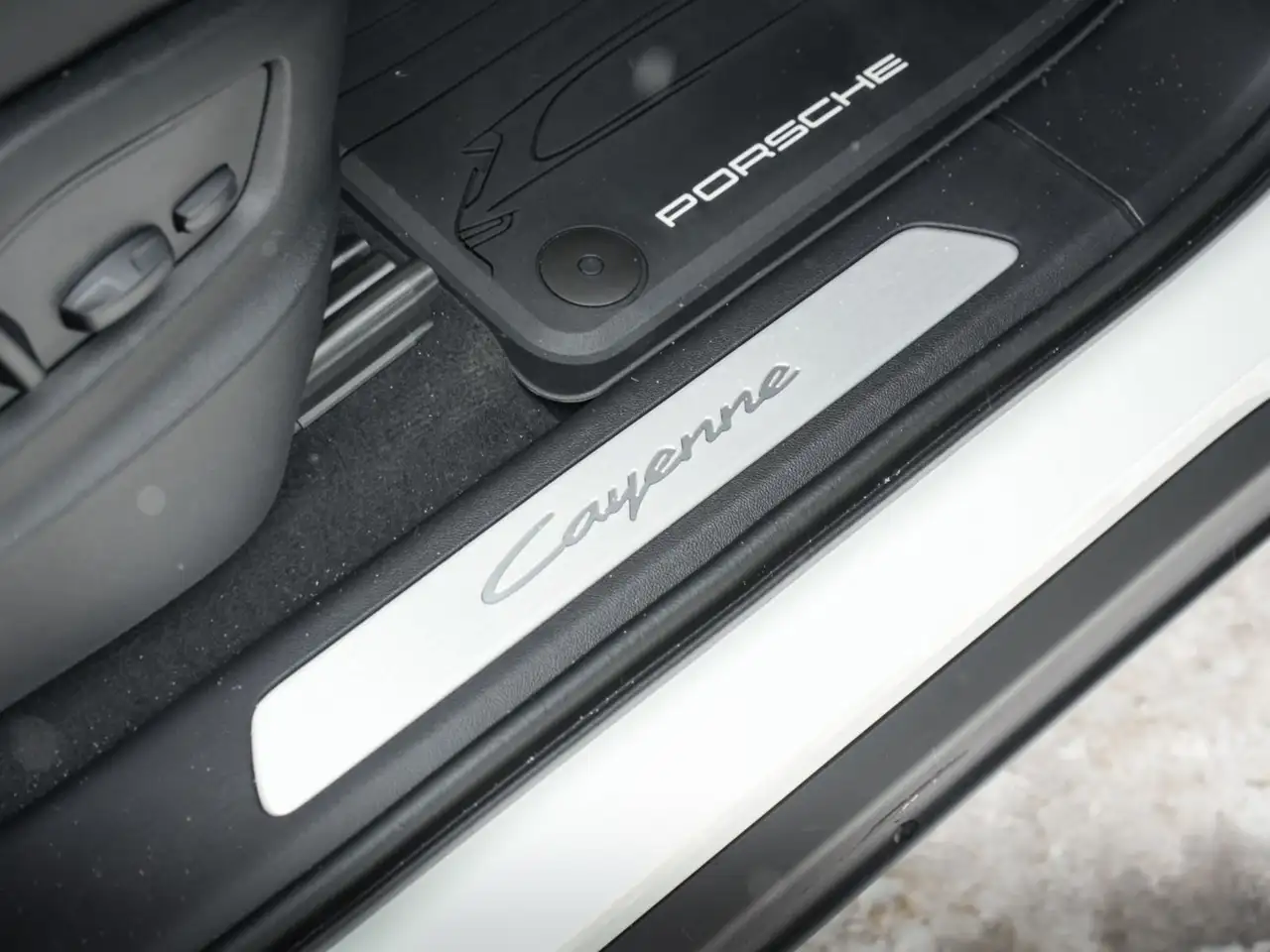 Porsche Cayenne снимка Porsche Cayenne