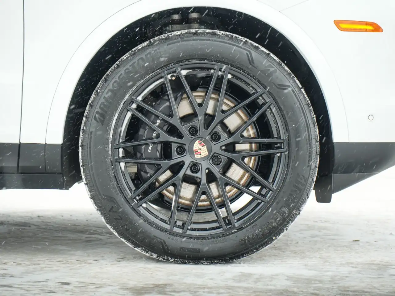 Porsche Cayenne снимка Porsche Cayenne