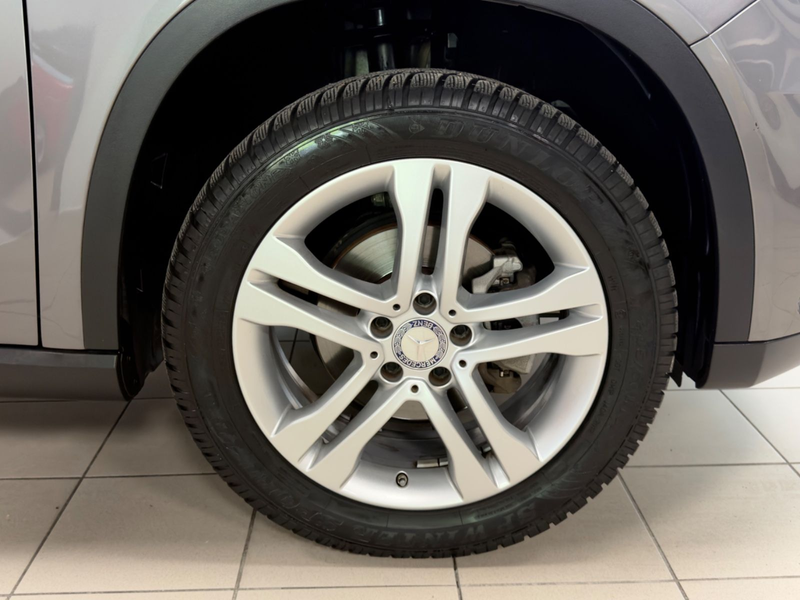 Mercedes-Benz GLA 180 AUT. NUR 13.397KM NAVI XENON TOPZUSTAND! — photo 14