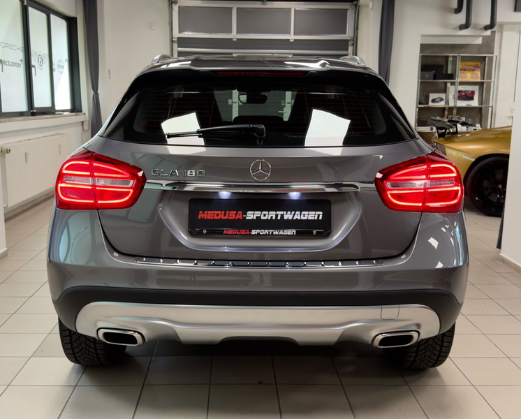 Mercedes-Benz GLA 180 AUT. NUR 13.397KM NAVI XENON TOPZUSTAND! — photo 5