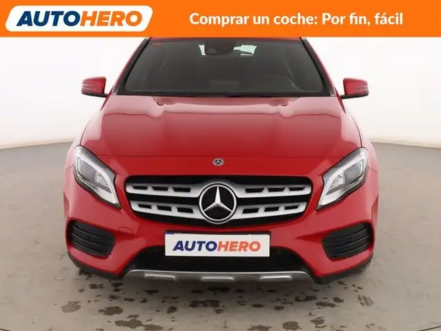 Mercedes-Benz 220 view 9