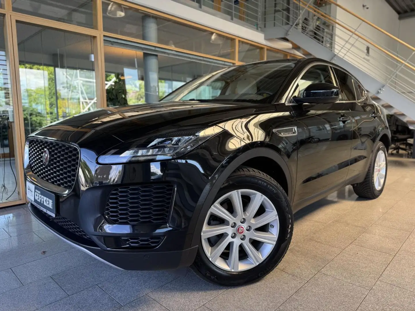 Jaguar E-Pace D150 S, DAB, Kamera, Leder, Panorama! Navi Noir - 1