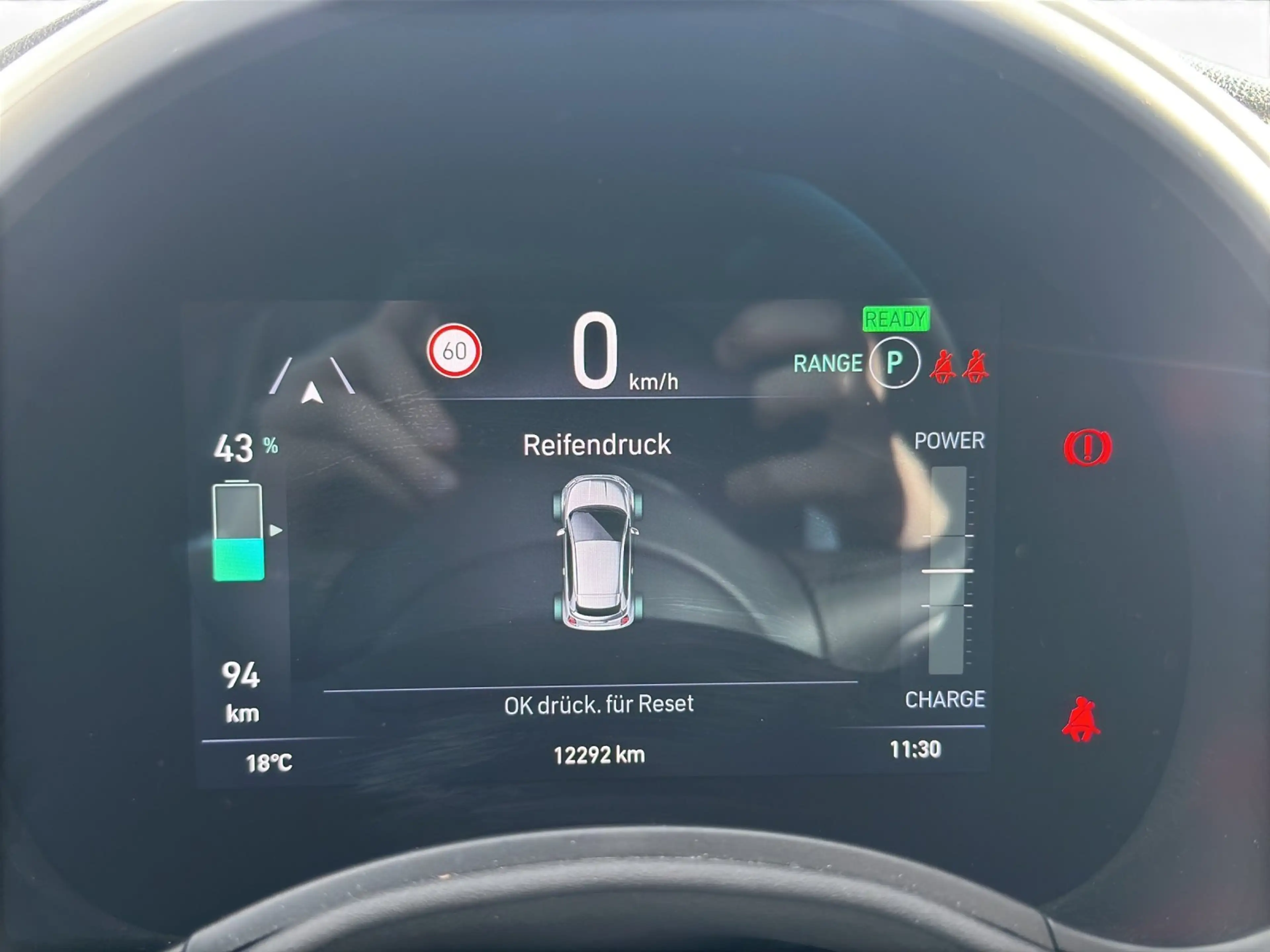 Fiat 500e Cabrio CARPLAY KLIMAA LKA — photo 14