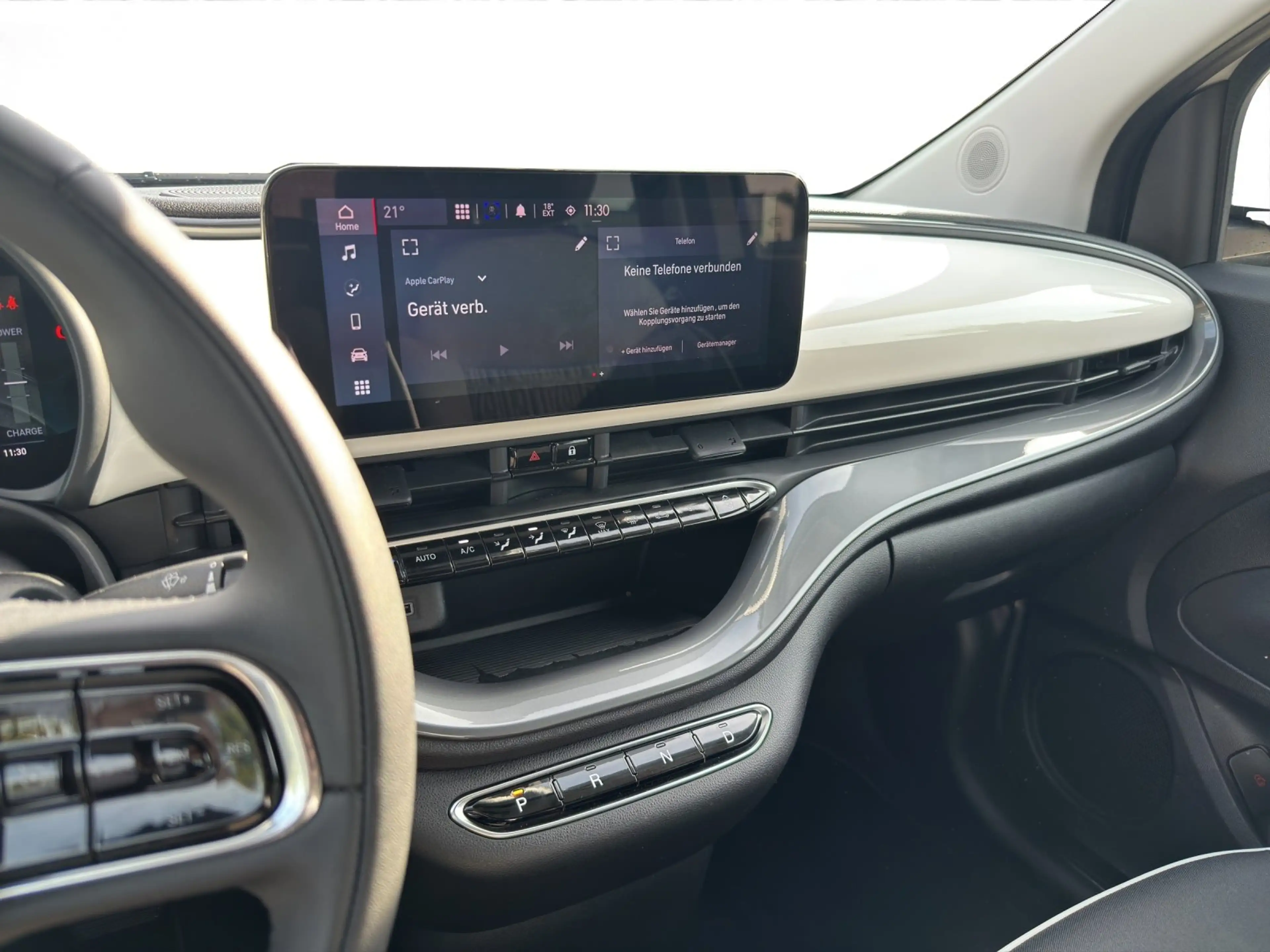Fiat 500e Cabrio CARPLAY KLIMAA LKA — photo 15