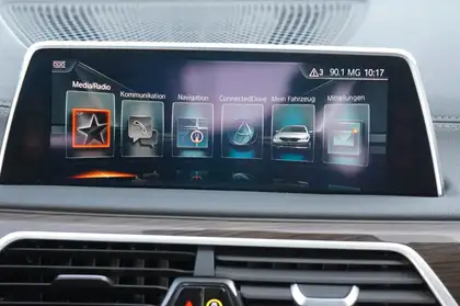 Annonce voiture d'occasion BMW 740 - CARADIZE