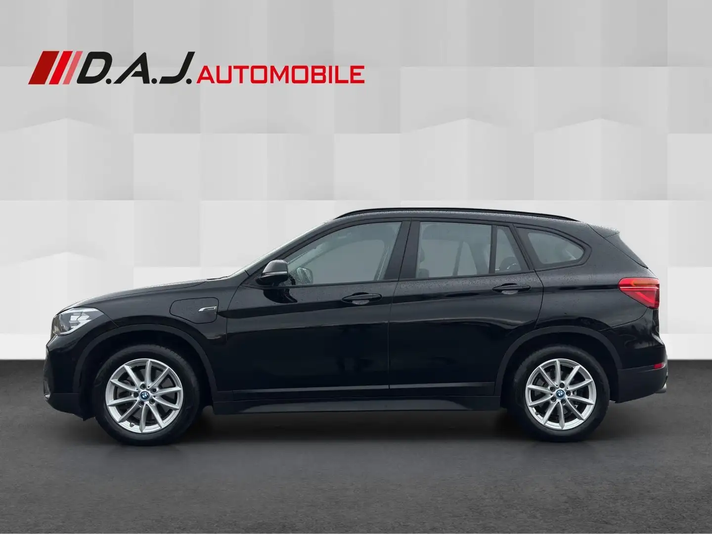 BMW X1 xDrive25e Aut. Advantage NAV SHZ AHK PDC DAB Black - 2