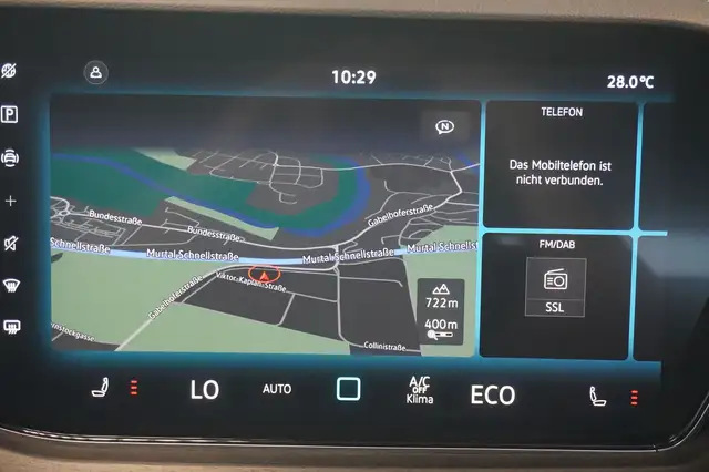 Volkswagen Touareg view 15