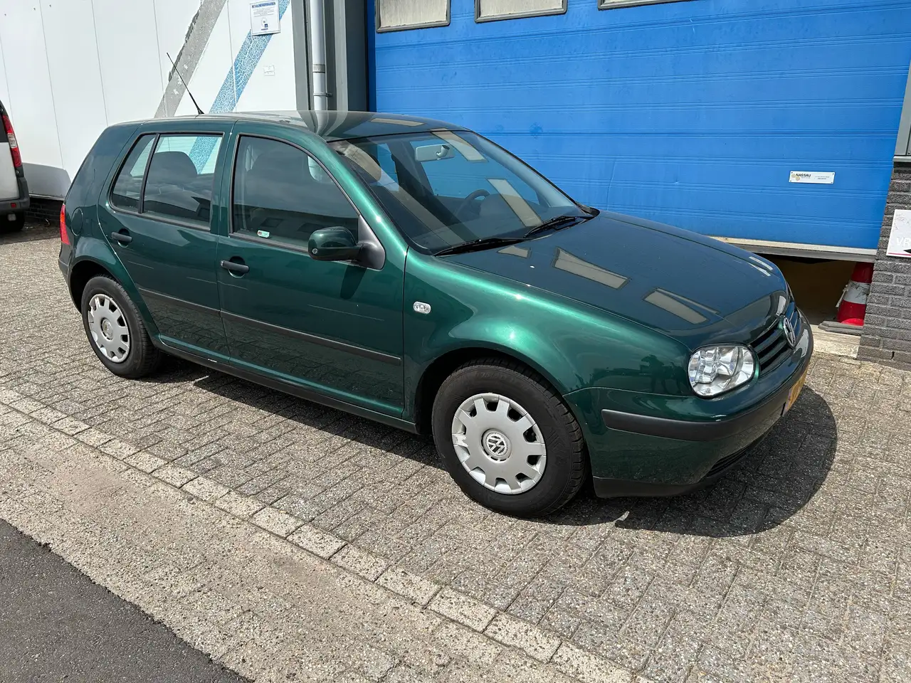 Volkswagen Golf 1.6 Trendline Automaat, foto 2