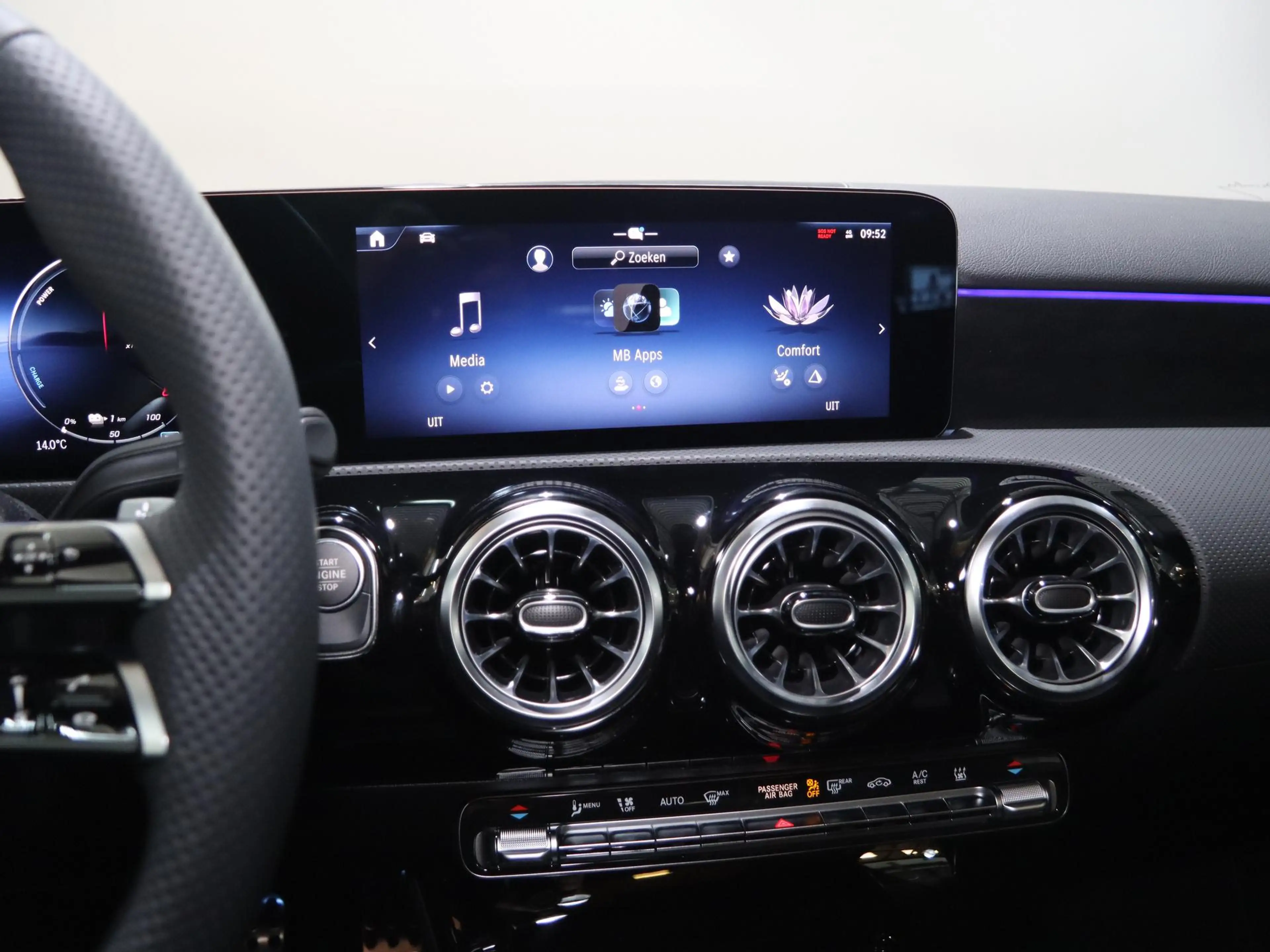 Mercedes-Benz A 250 e Business Solution AMG | Panoramaschuifdak | Prem — photo 14
