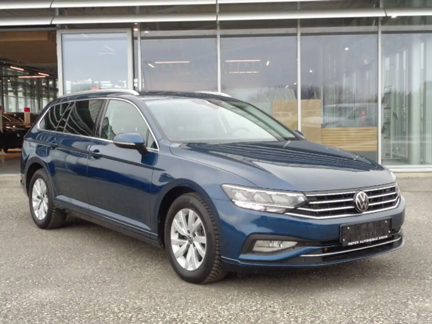 Volkswagen Passat Business 2,0 TDi 4Motion DSG *LED *Navi Blau - 1