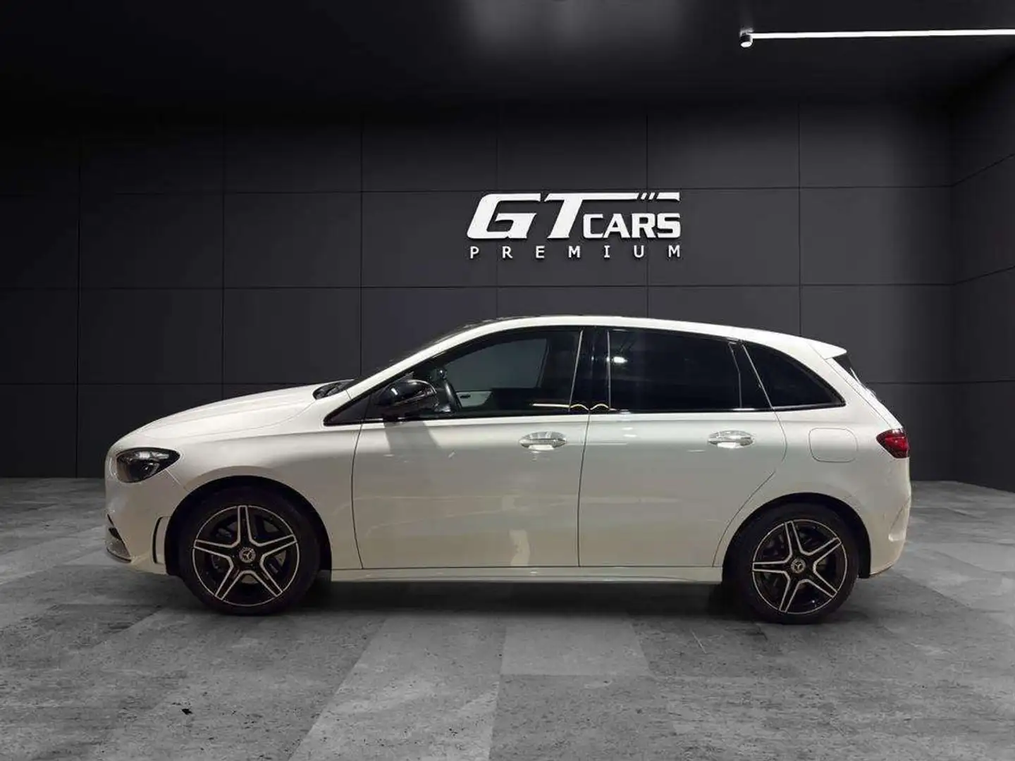Mercedes-Benz B 250 250e AMG Wit - 2