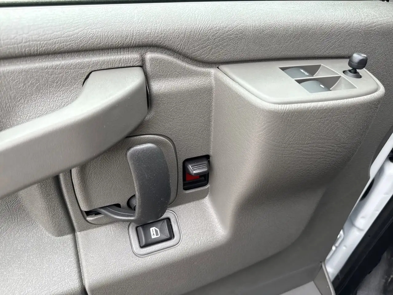 GMC Savana снимка GMC Savana