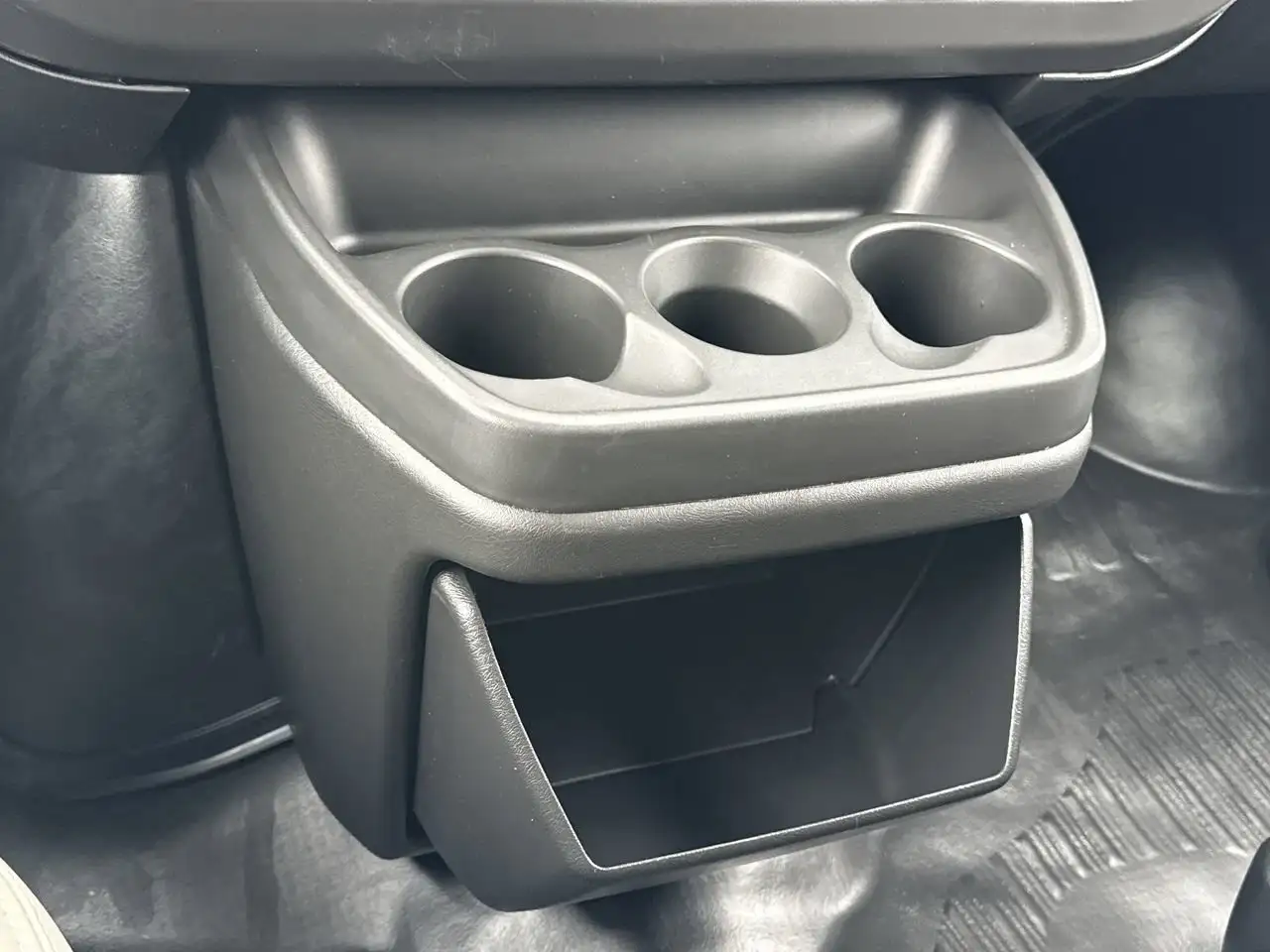 GMC Savana снимка GMC Savana