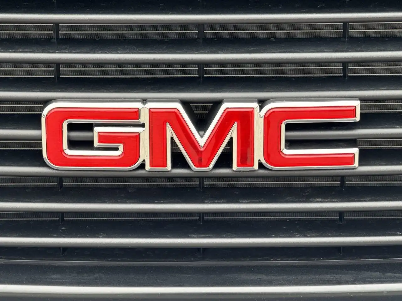 GMC Savana снимка GMC Savana