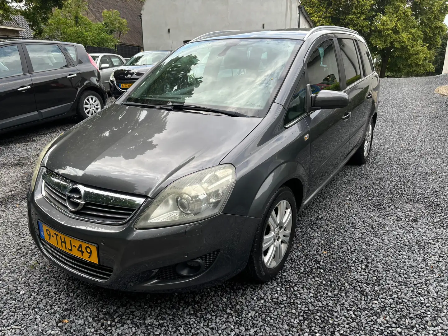 Opel Zafira 2.2 Cosmo VOL AUTOMAAT 7 PERSOONS Gris - 1