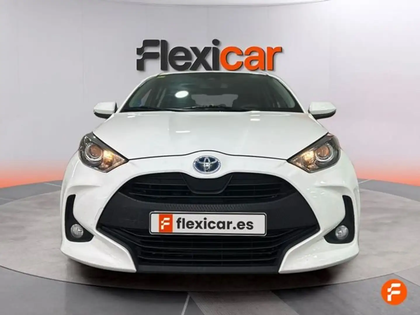 Toyota Yaris 100H 1.5 Active Blanco - 2