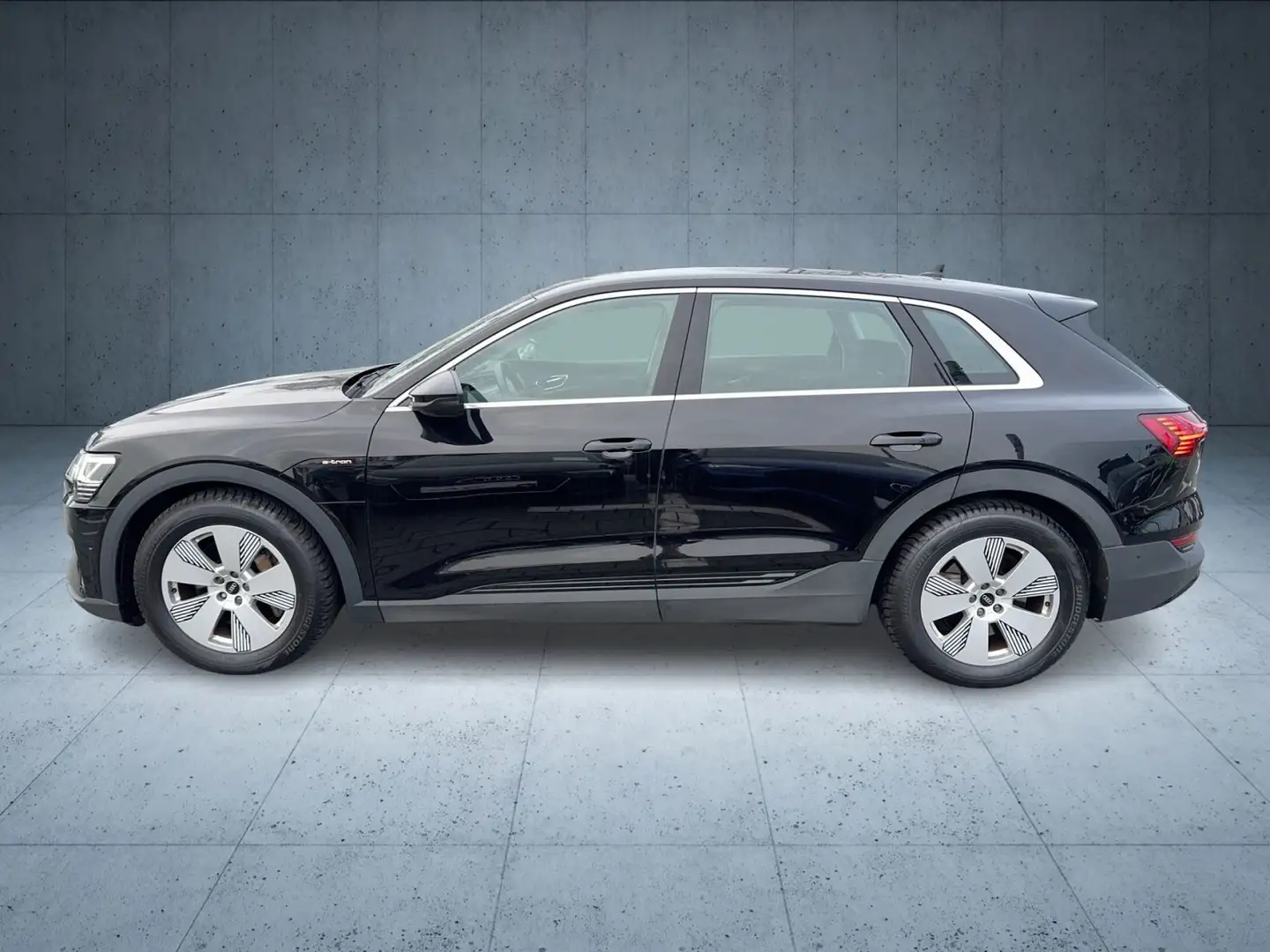 Audi e-tron 50 quattro 230 kW DAB/MMI/Nav/Temp/LED Schwarz - 2