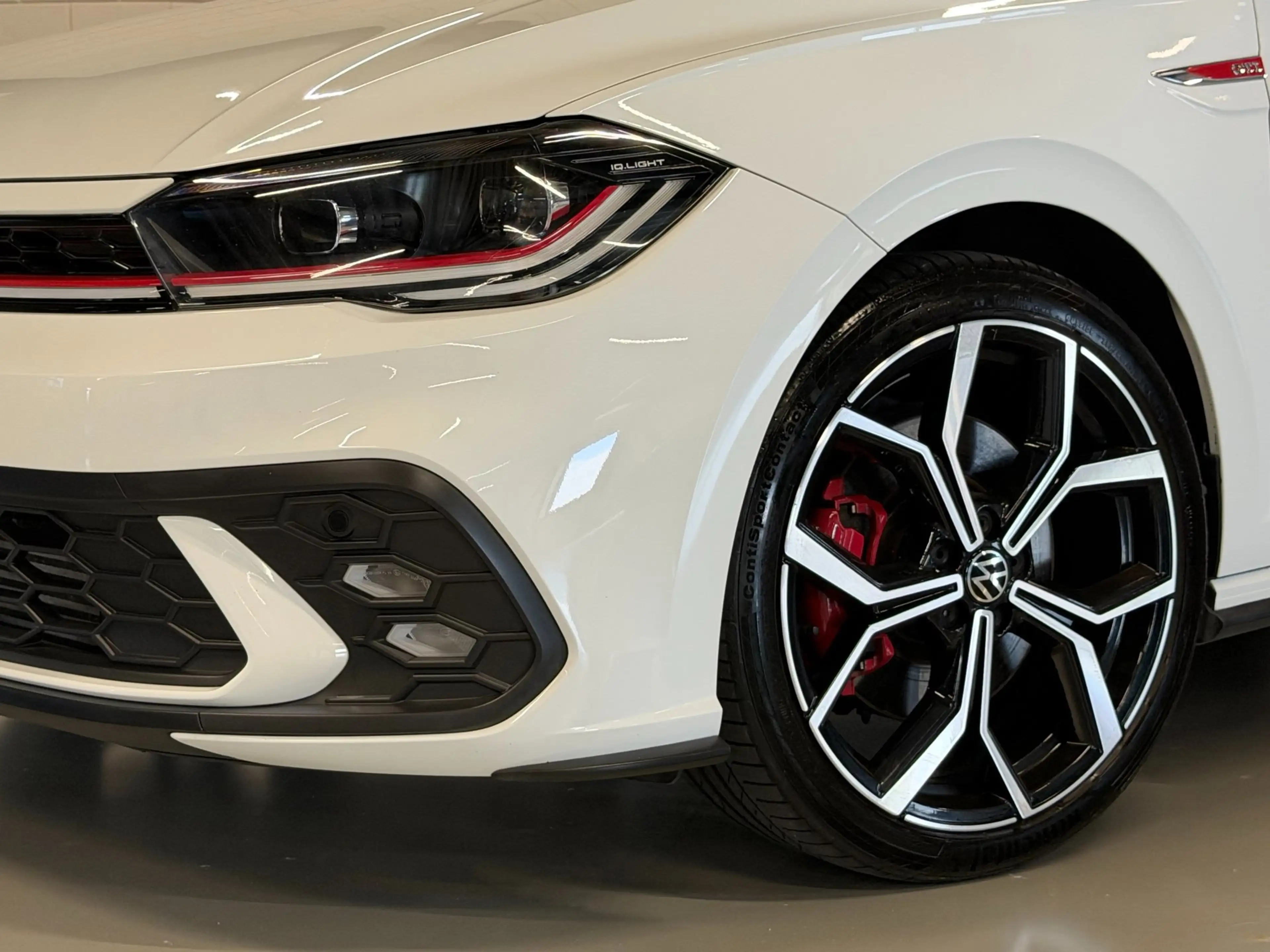 Volkswagen Polo GTI 2.0 TSI | PANO | BEATS | 1E EIG | DEALER | ACC | V — photo 3