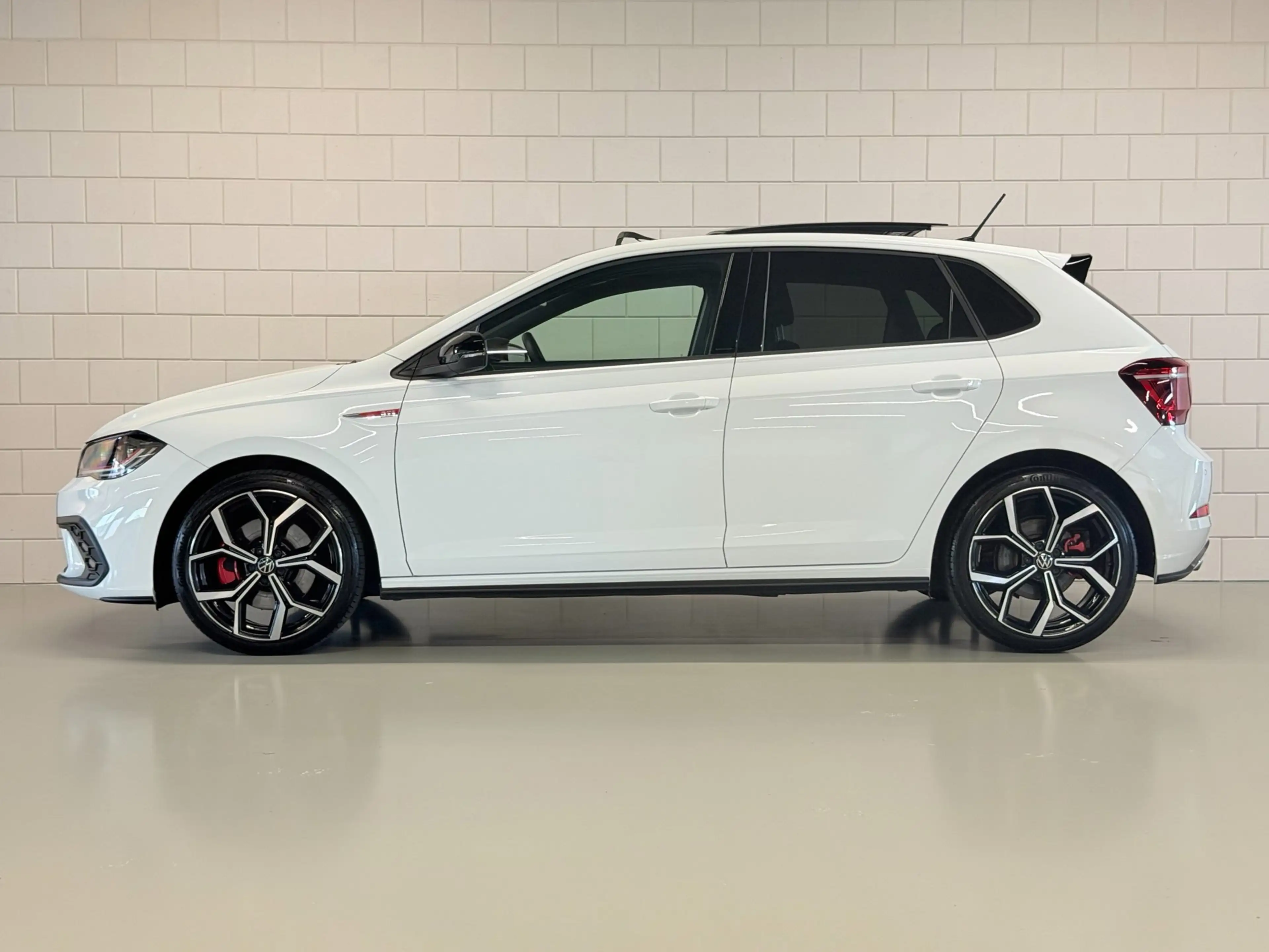 Volkswagen Polo GTI 2.0 TSI | PANO | BEATS | 1E EIG | DEALER | ACC | V — photo 10