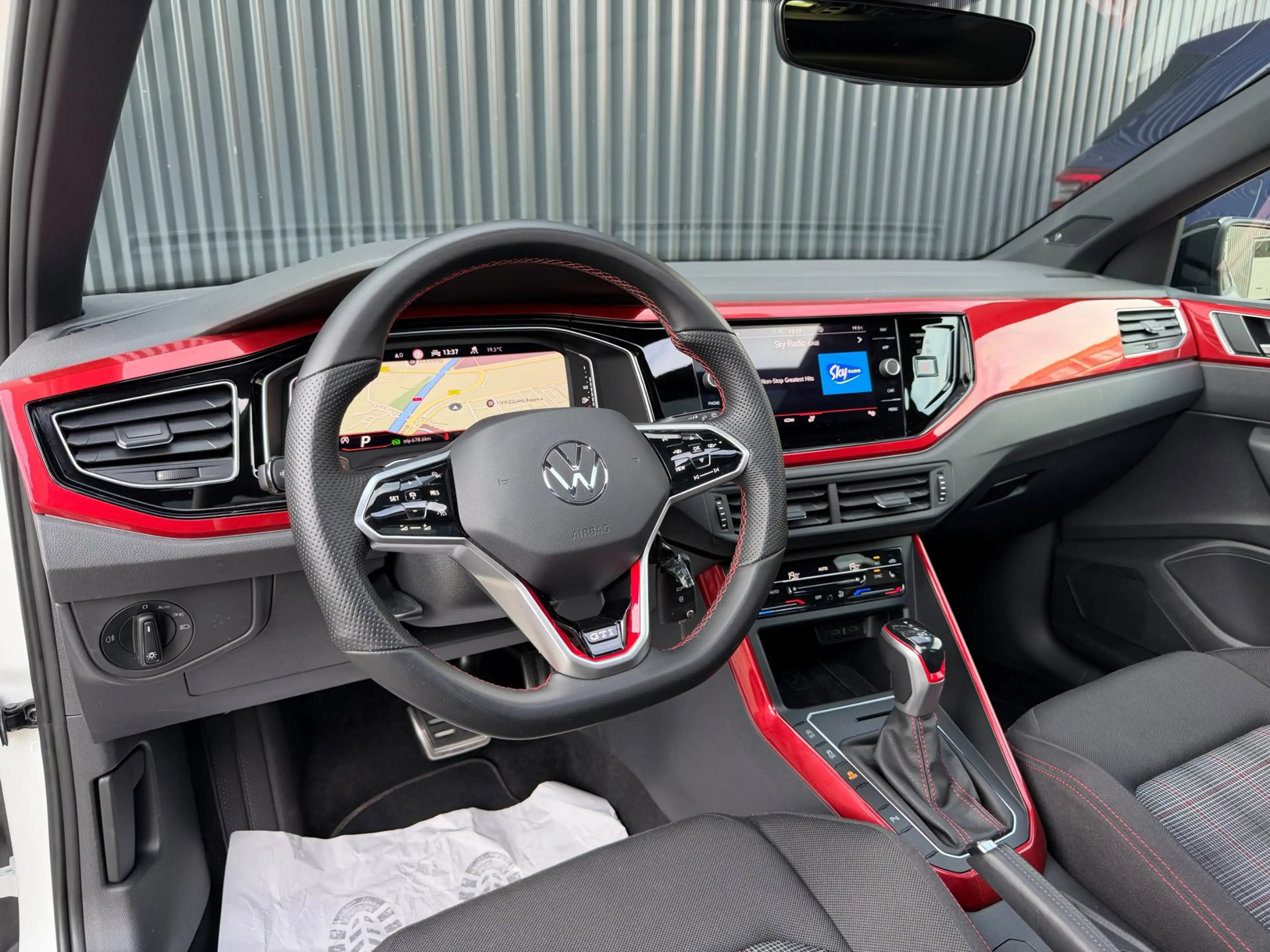 Volkswagen Polo GTI 2.0 TSI | PANO | BEATS | 1E EIG | DEALER | ACC | V — photo 38