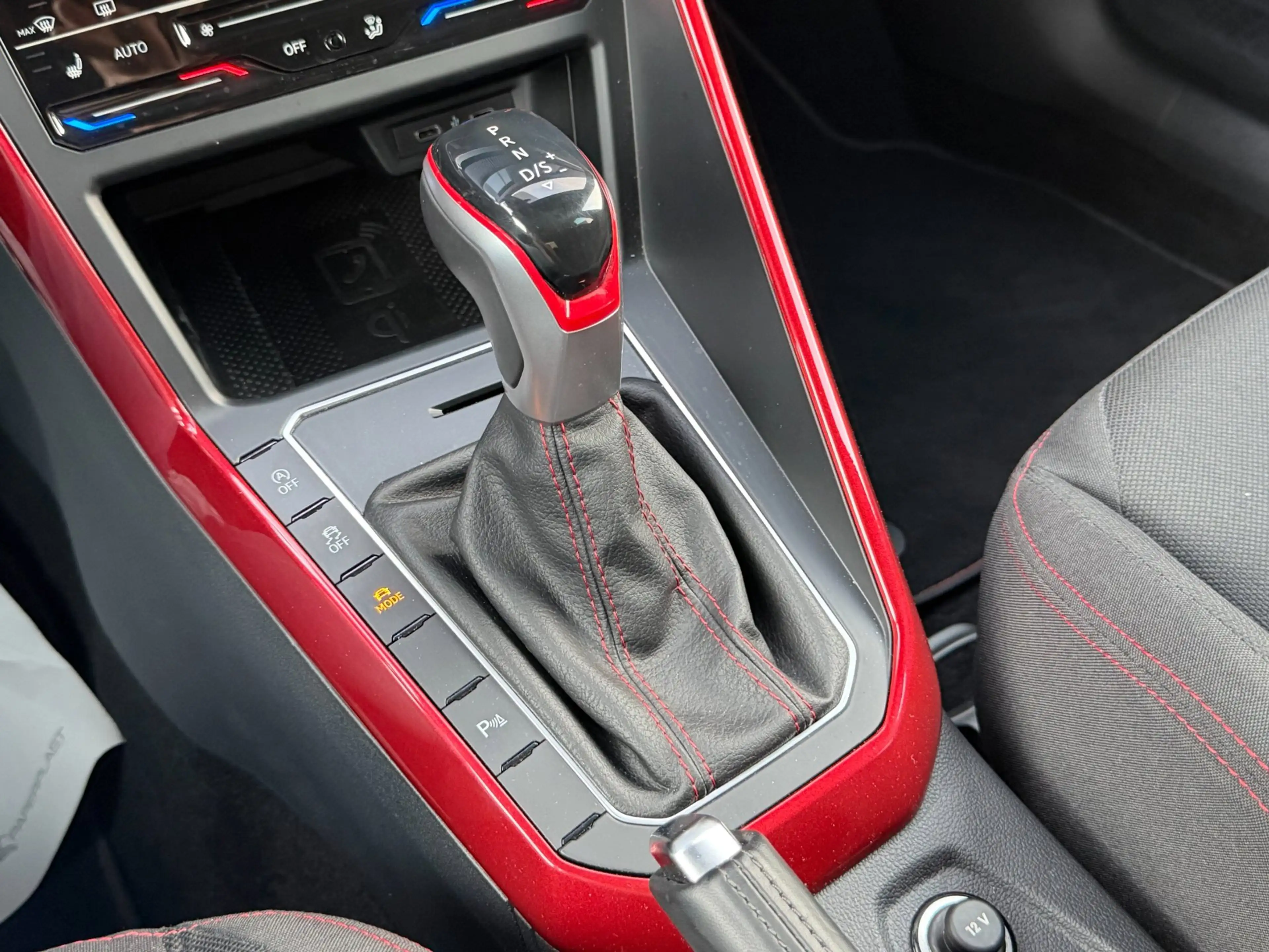 Volkswagen Polo GTI 2.0 TSI | PANO | BEATS | 1E EIG | DEALER | ACC | V — photo 29