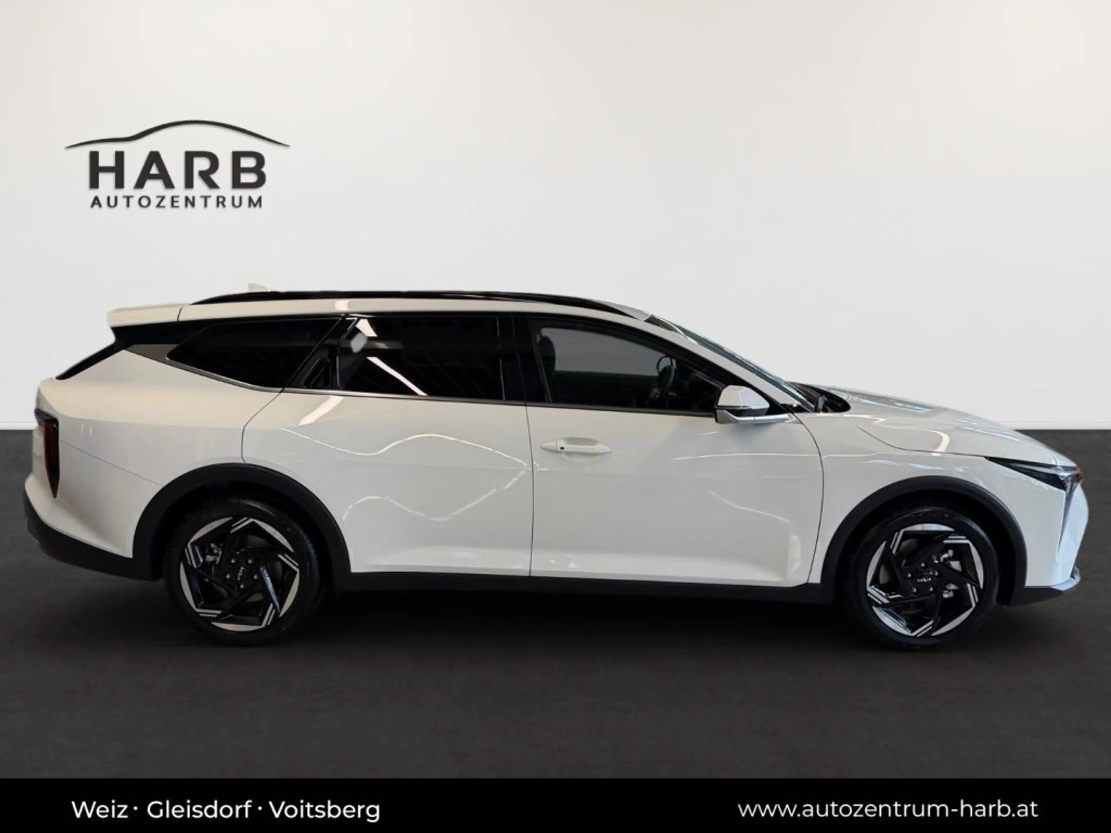 Kia K4 WGN/GOLD/1.0 TGDI /DCT7 48V/115/MY26 — photo 10