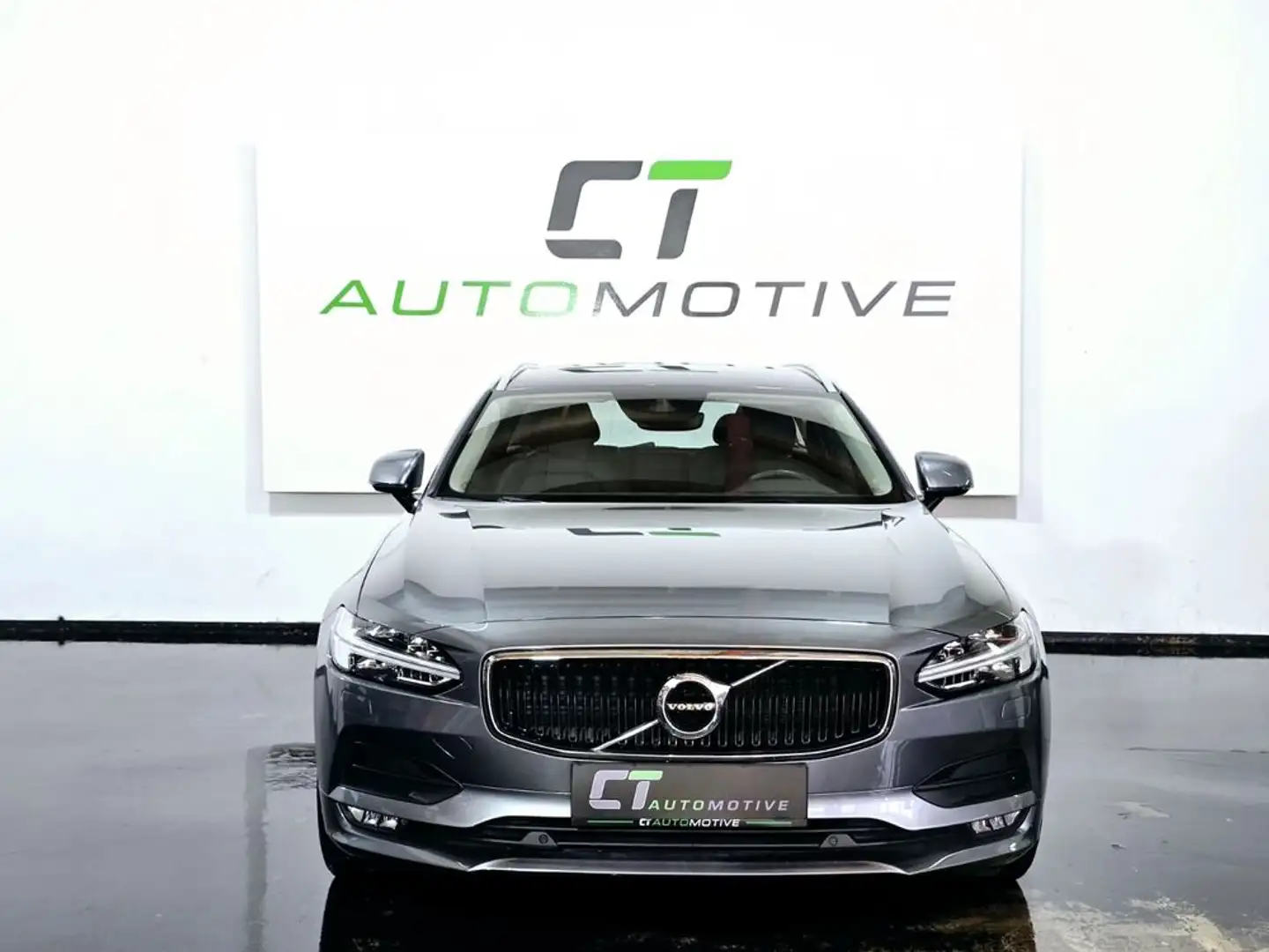 Volvo V90 D4 AWD Momentum Geartronic Grau - 2