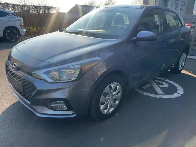 Hyundai i20 1.2i Twist 5M